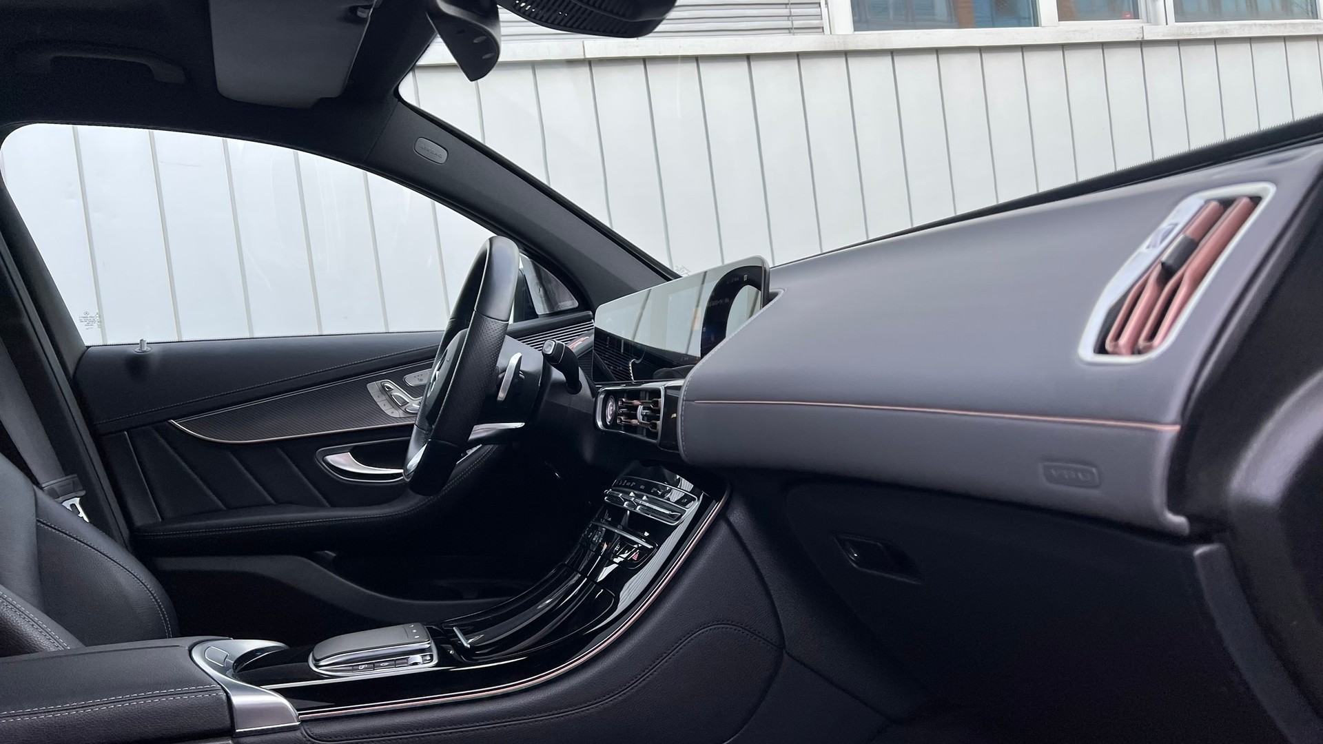 MERCEDES-BENZ EQC 400 AMG LINE 4MATIC l 408 PS-image-23