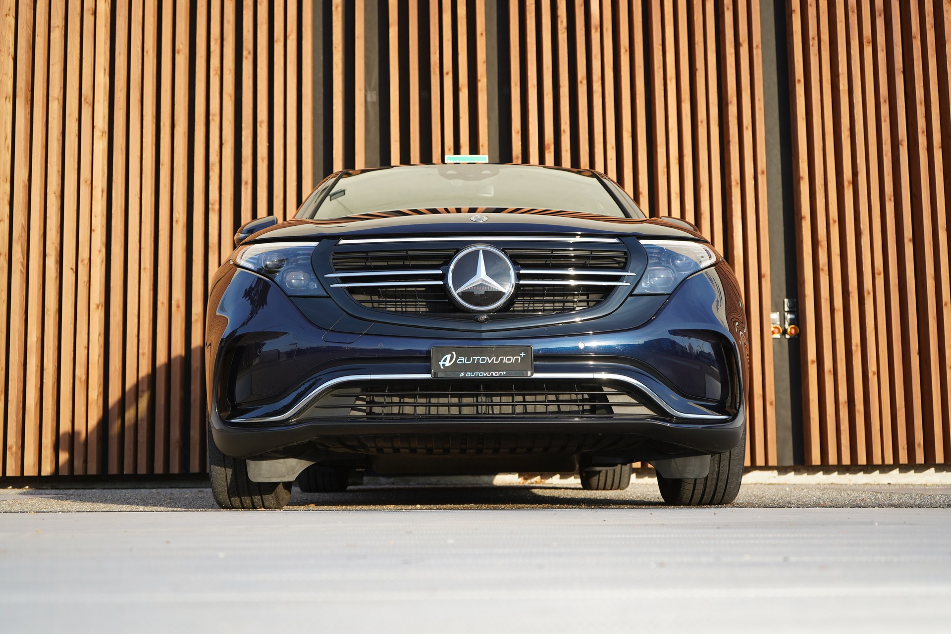 MERCEDES-BENZ EQC 400 AMG LINE 4MATIC l 408 PS-image-10