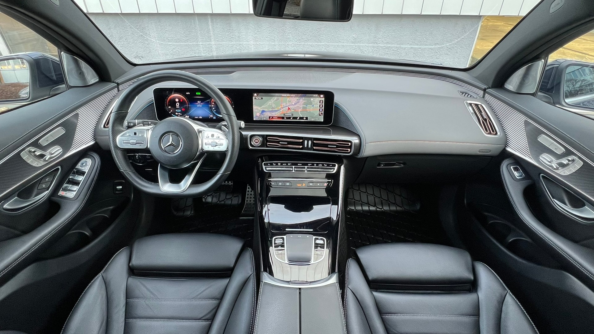 MERCEDES-BENZ EQC 400 AMG LINE 4MATIC l 408 PS-image-15