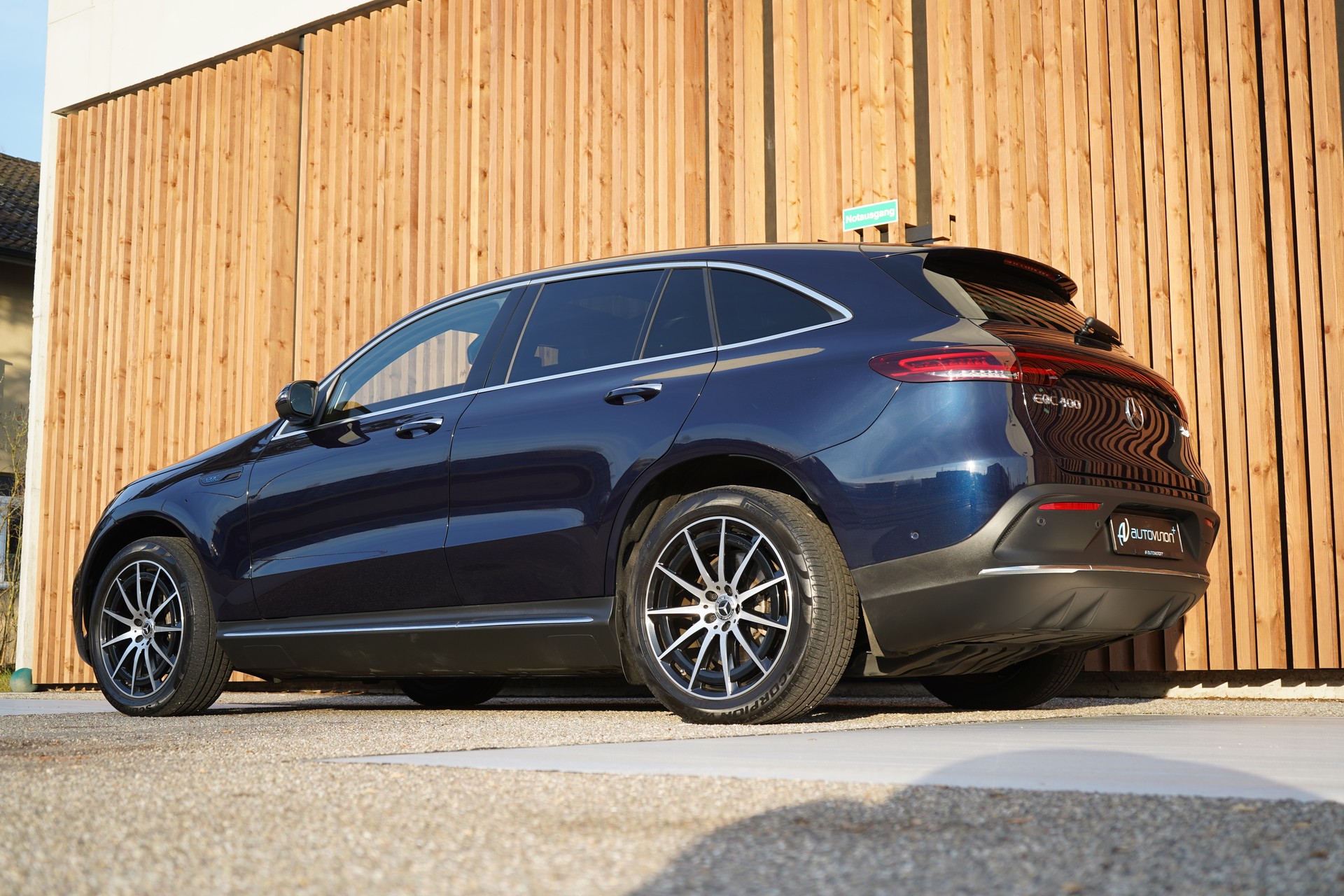 MERCEDES-BENZ EQC 400 AMG LINE 4MATIC l 408 PS-image-6