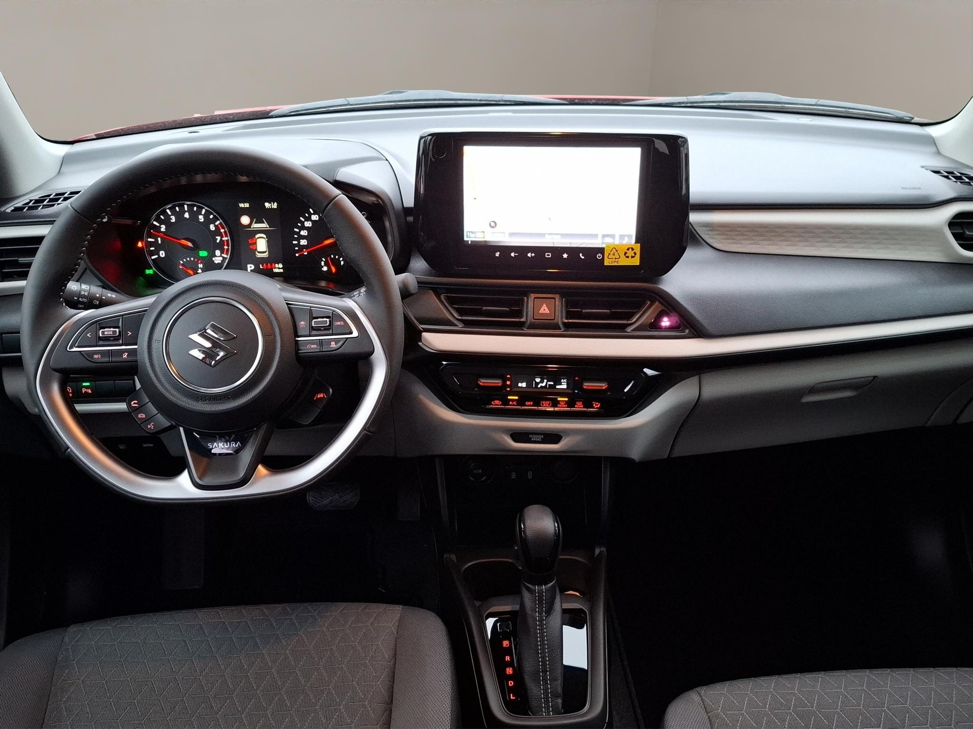SUZUKI Swift 1.2 Sakura Hybrid Automat-image-8