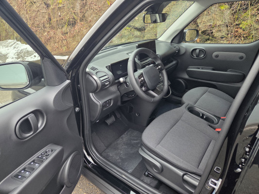 HYUNDAI Inster 49kWh Origo-image-6