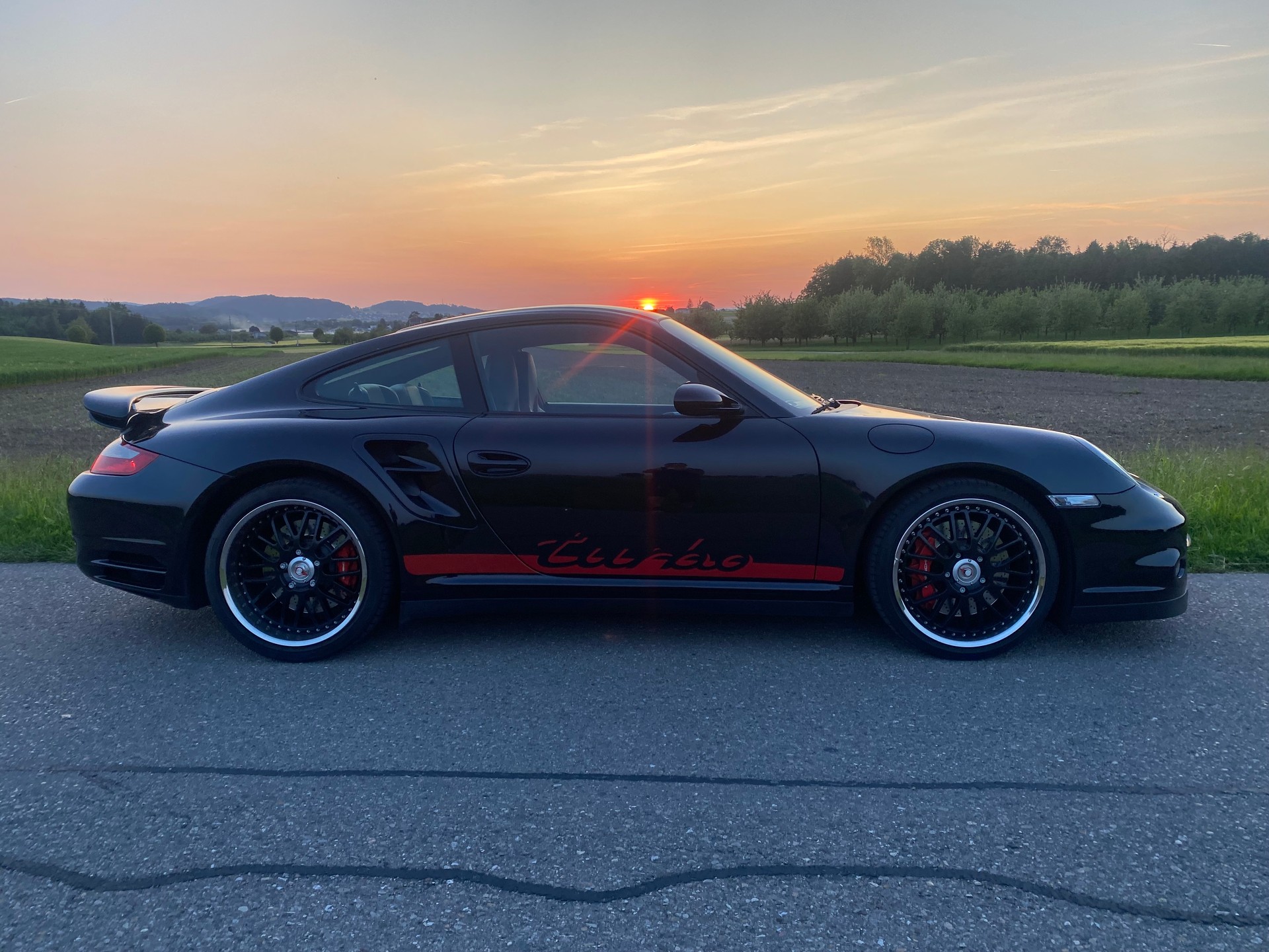PORSCHE 911 Turbo-image-7