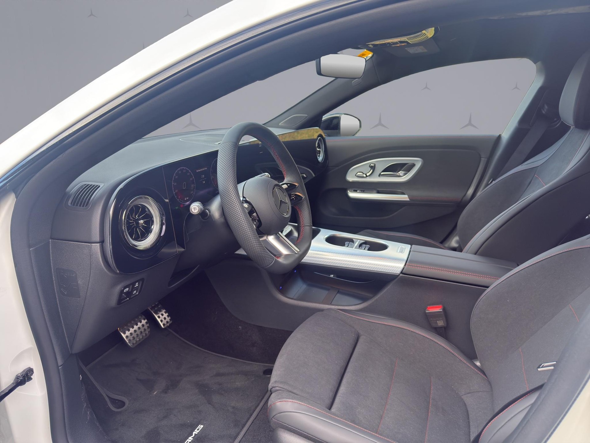 MERCEDES-BENZ CLA 220 AMG Line 4matic-image-8