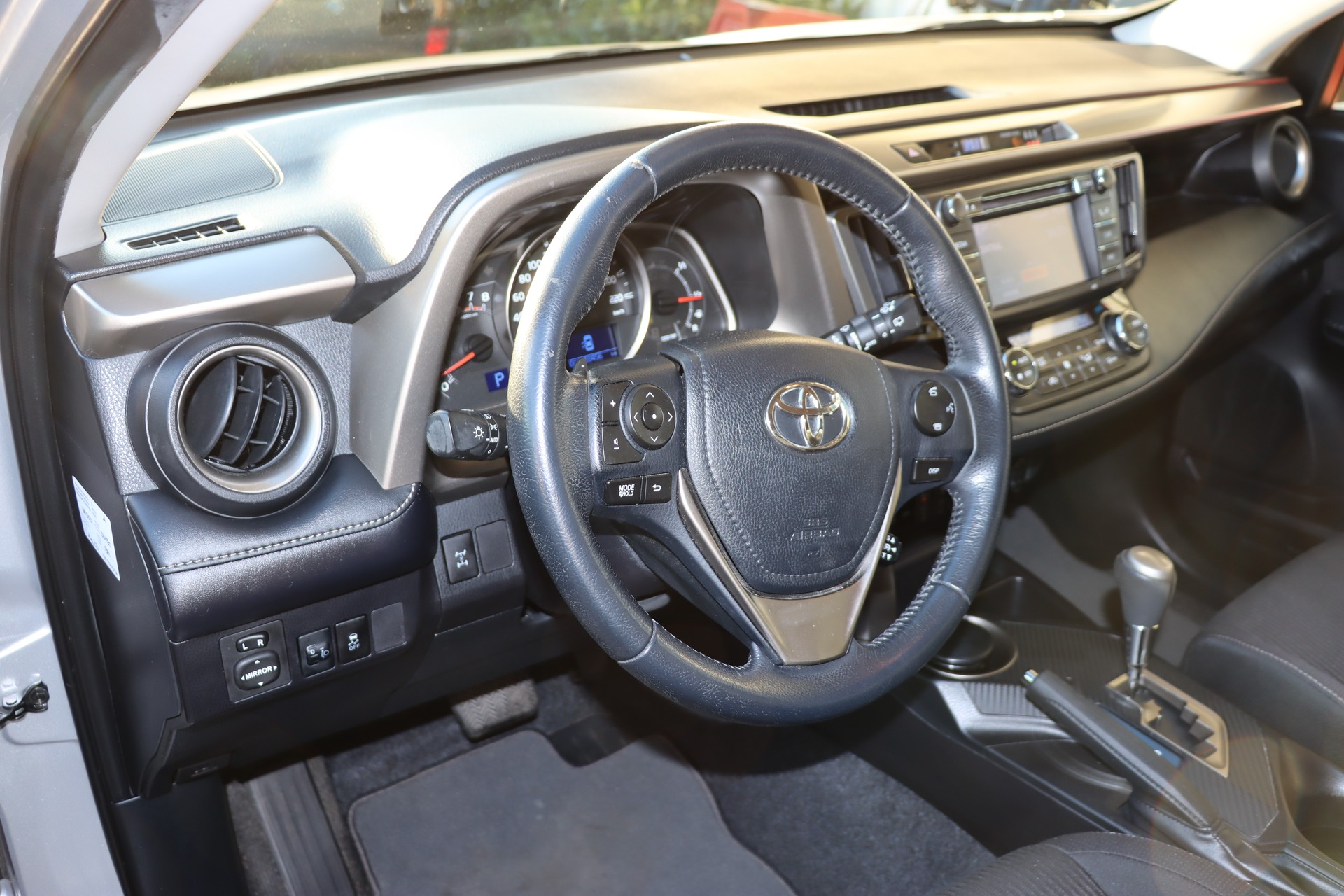 TOYOTA RAV-4 2.0 16V Sol Multidrive S-image-12