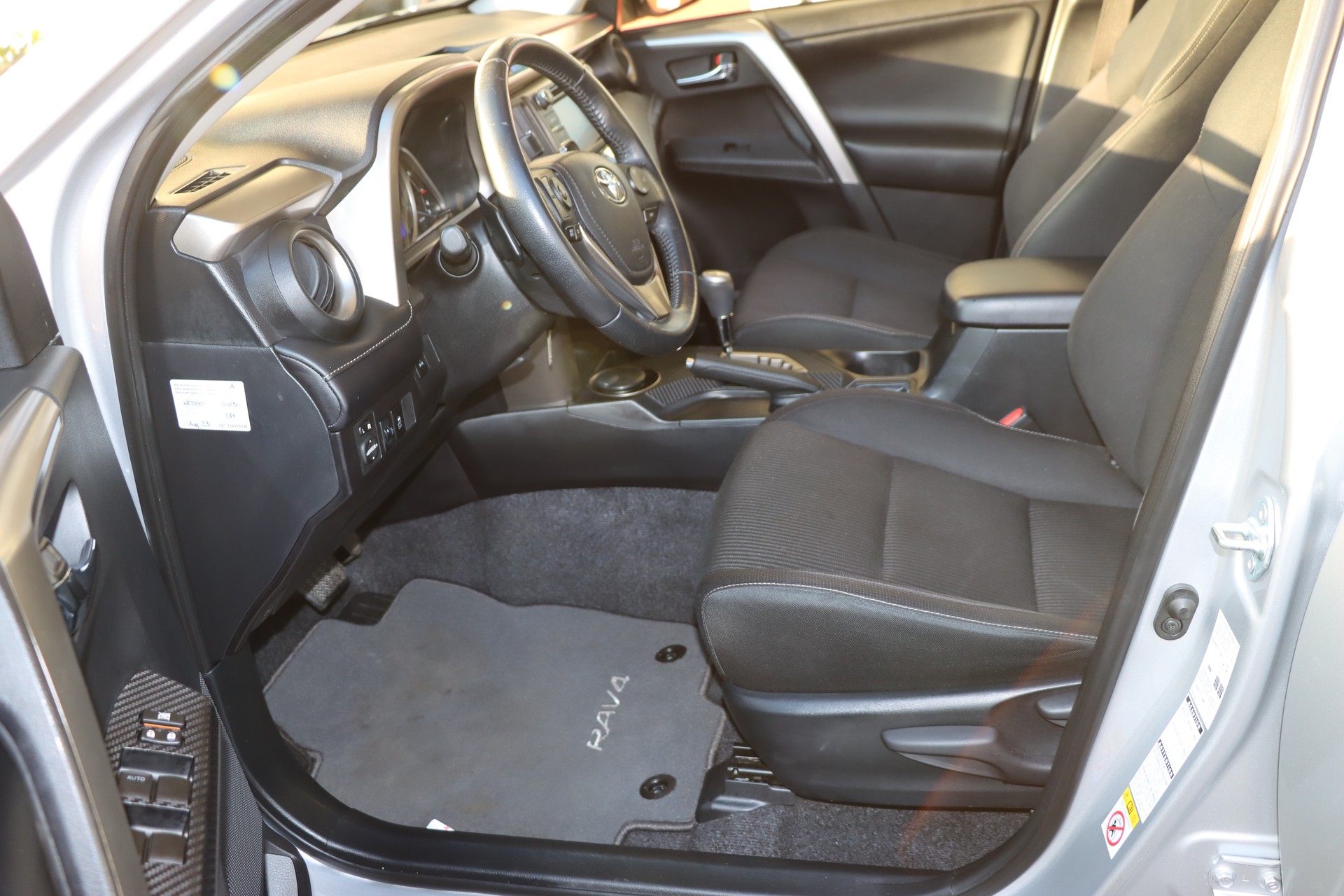 TOYOTA RAV-4 2.0 16V Sol Multidrive S-image-10