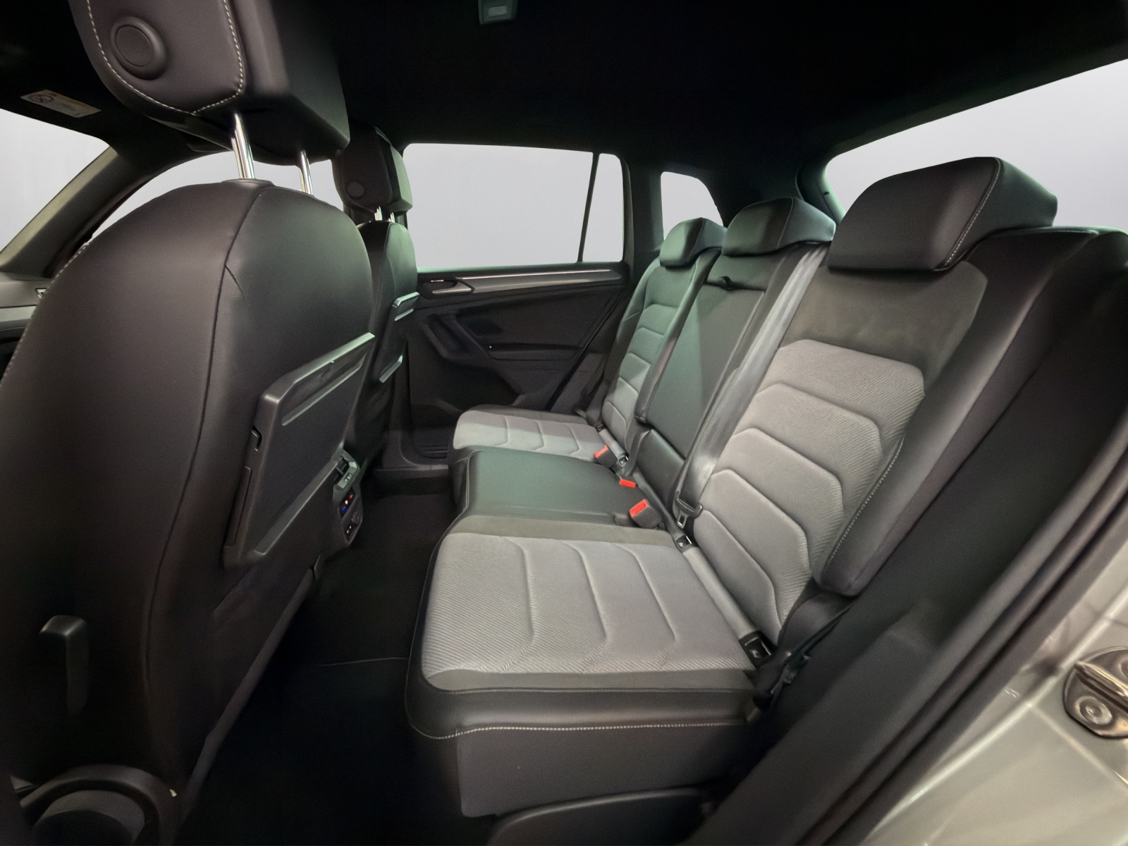 VW Tiguan 2.0TSI Highline 4Motion DSG-image-9