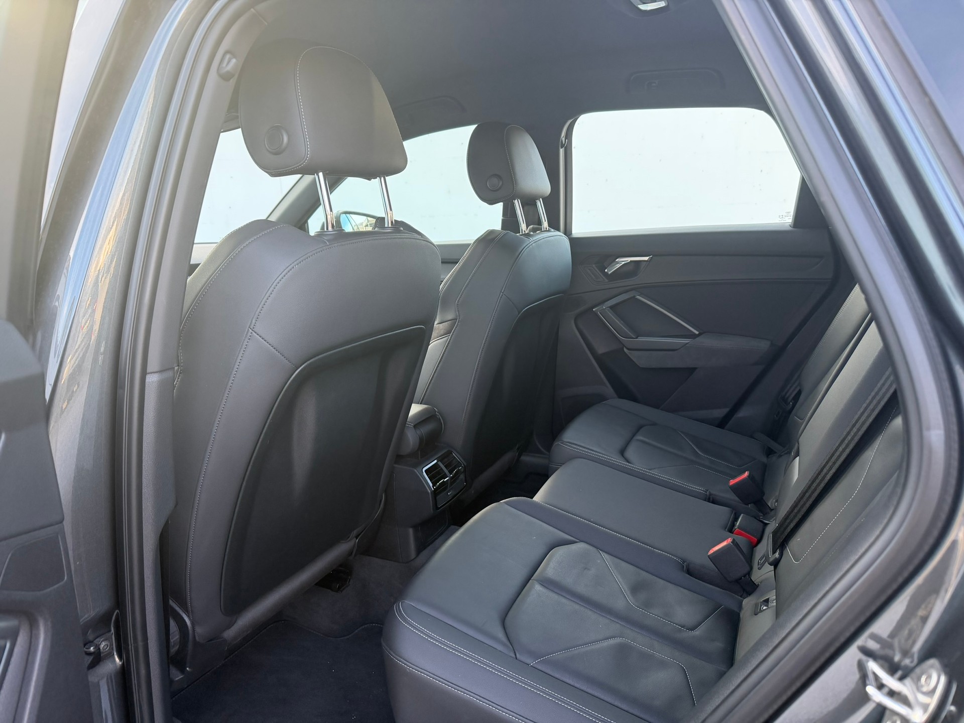 AUDI Q3 45 TFSI S line quattro S-tronic-image-7