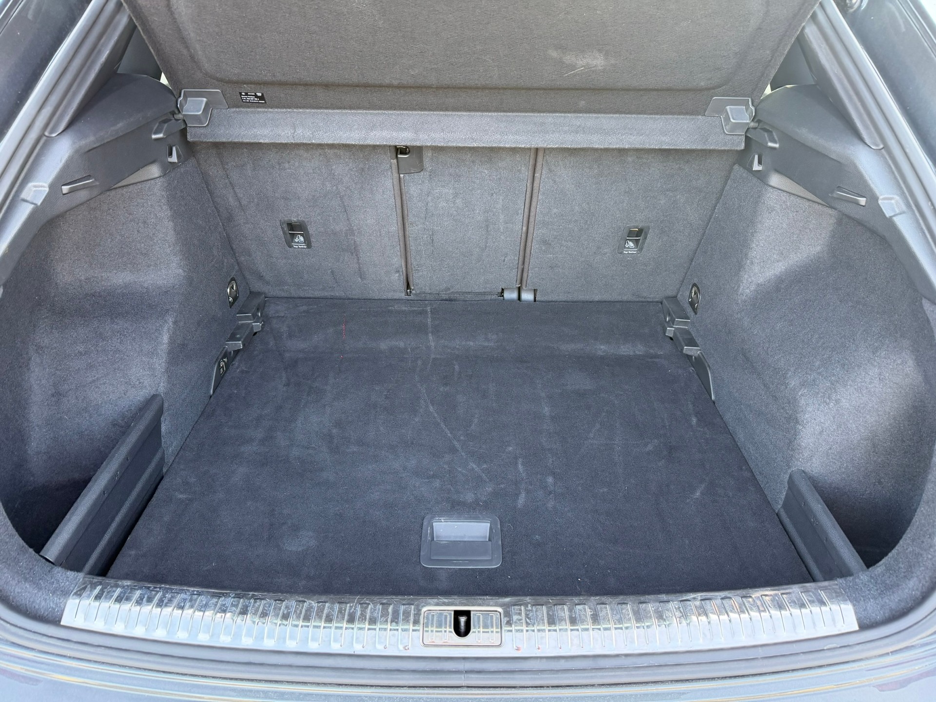 AUDI Q3 45 TFSI S line quattro S-tronic-image-11