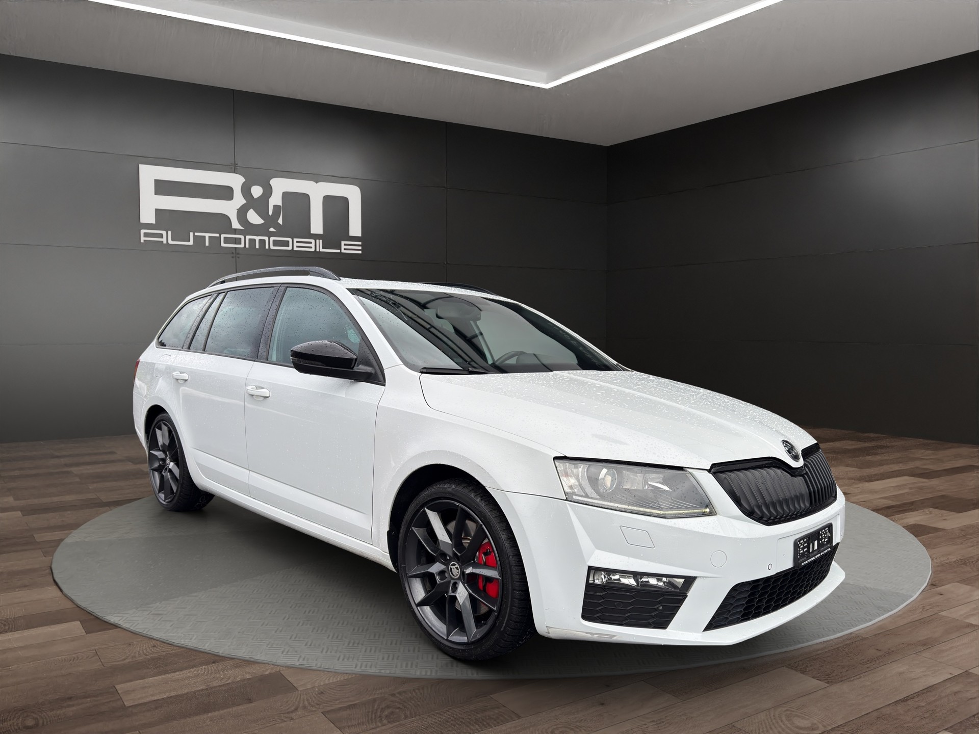 SKODA Octavia Combi 2.0 TSI RS DSG