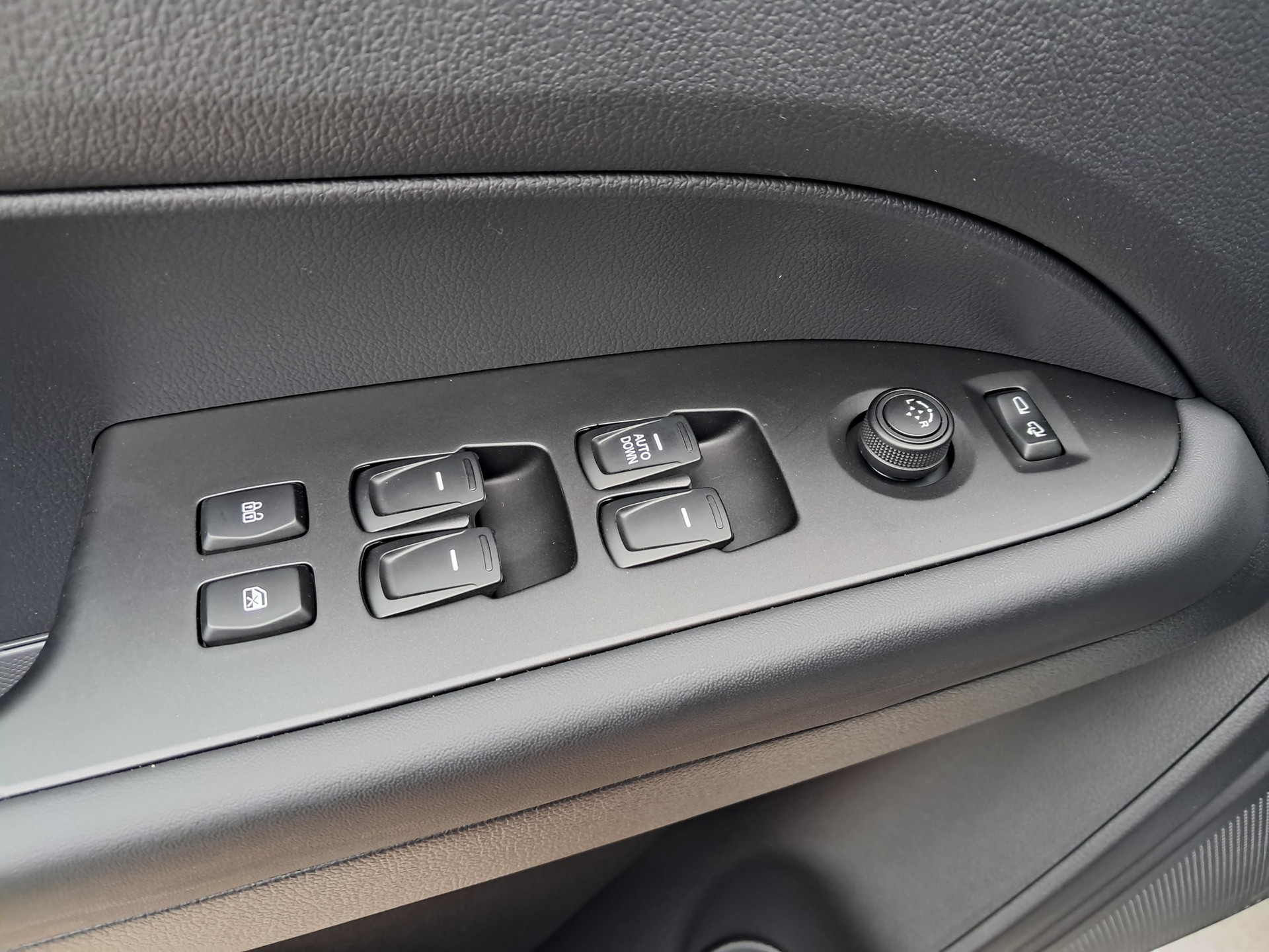 KGM-SsangYong Musso Grand 2.2 Platinum 4WD Aut.-image-10