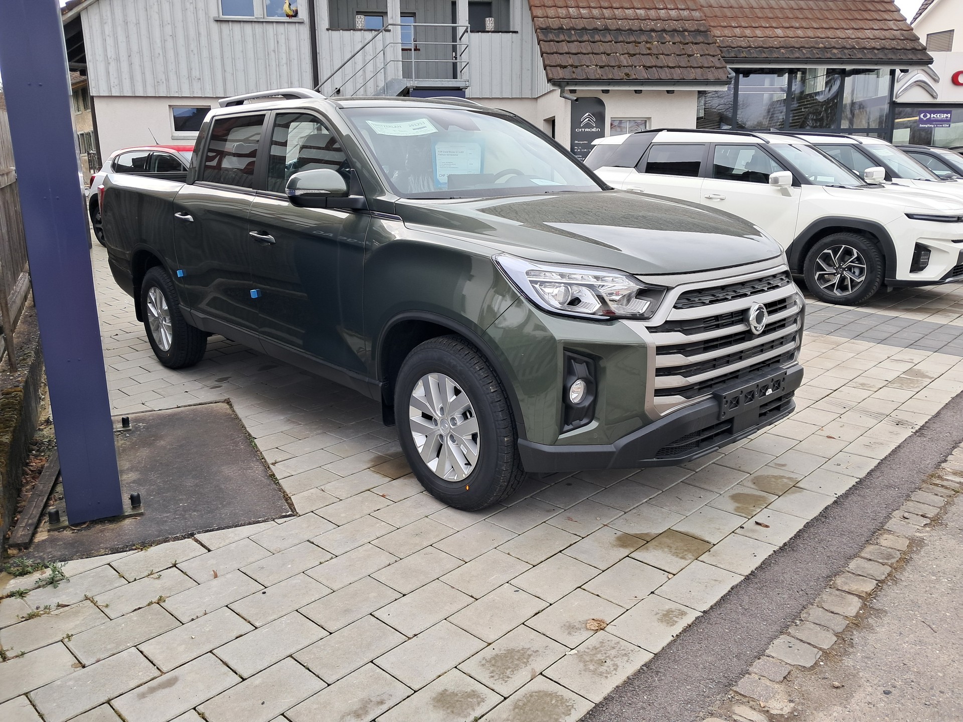 KGM-SsangYong Musso Grand 2.2 Platinum 4WD Aut.-showroom-element-3