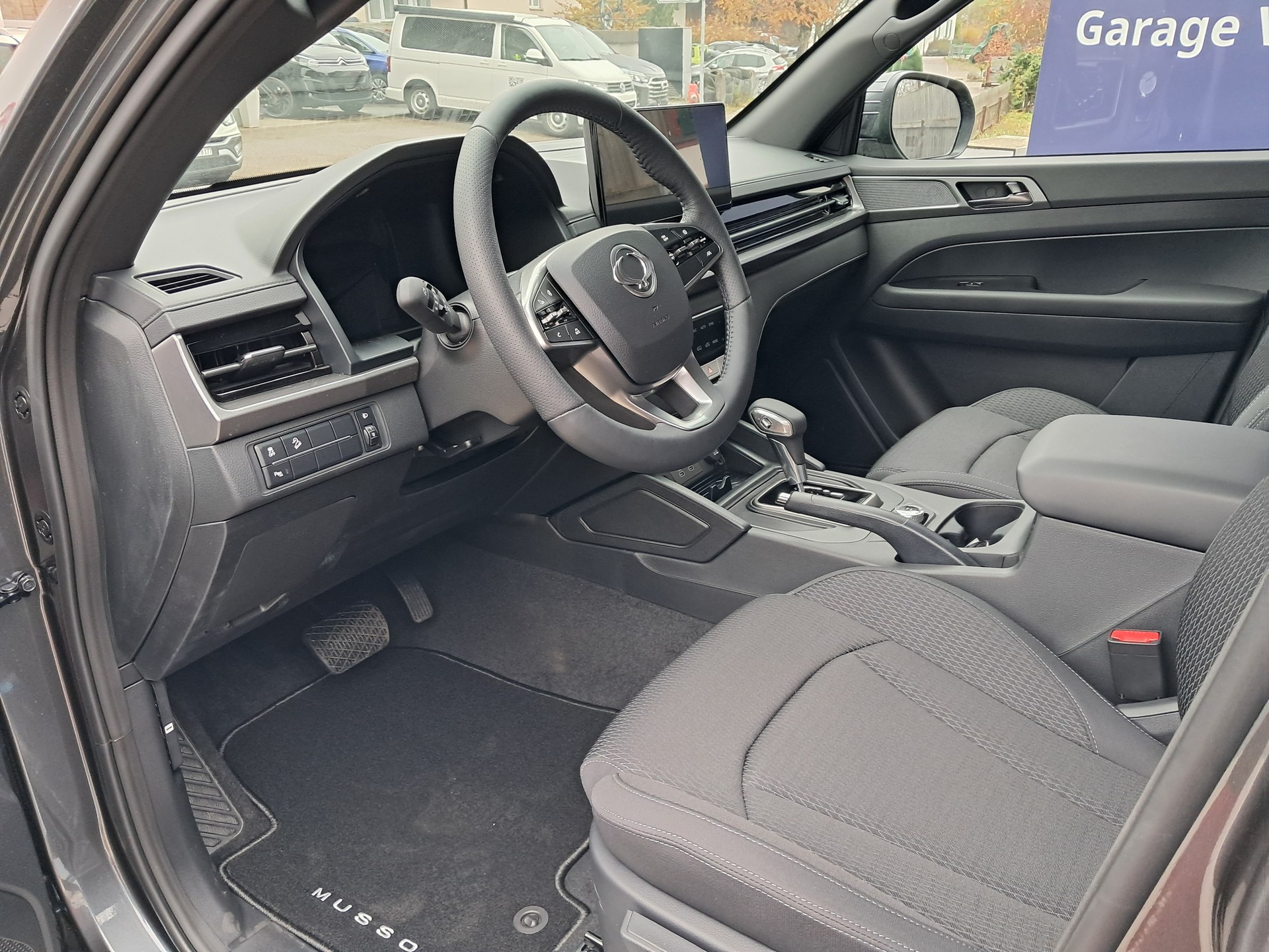 KGM-SsangYong Musso Grand 2.2 Platinum 4WD Aut.-image-4