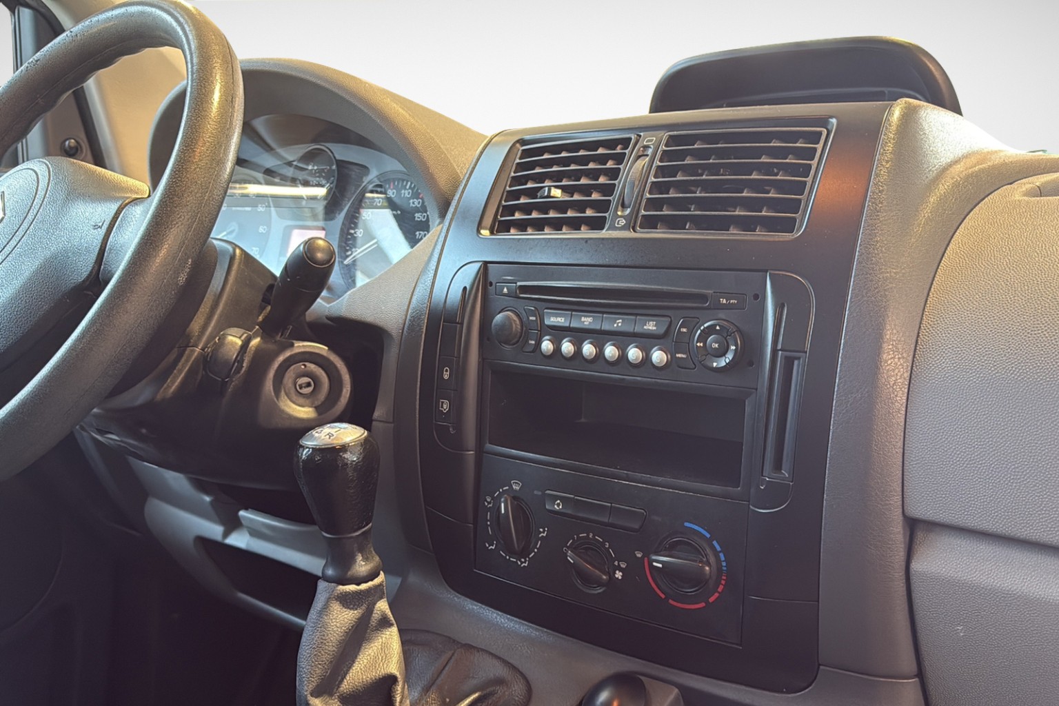 CITROEN Jumpy 1.6 HDi 10 L1H1-image-10