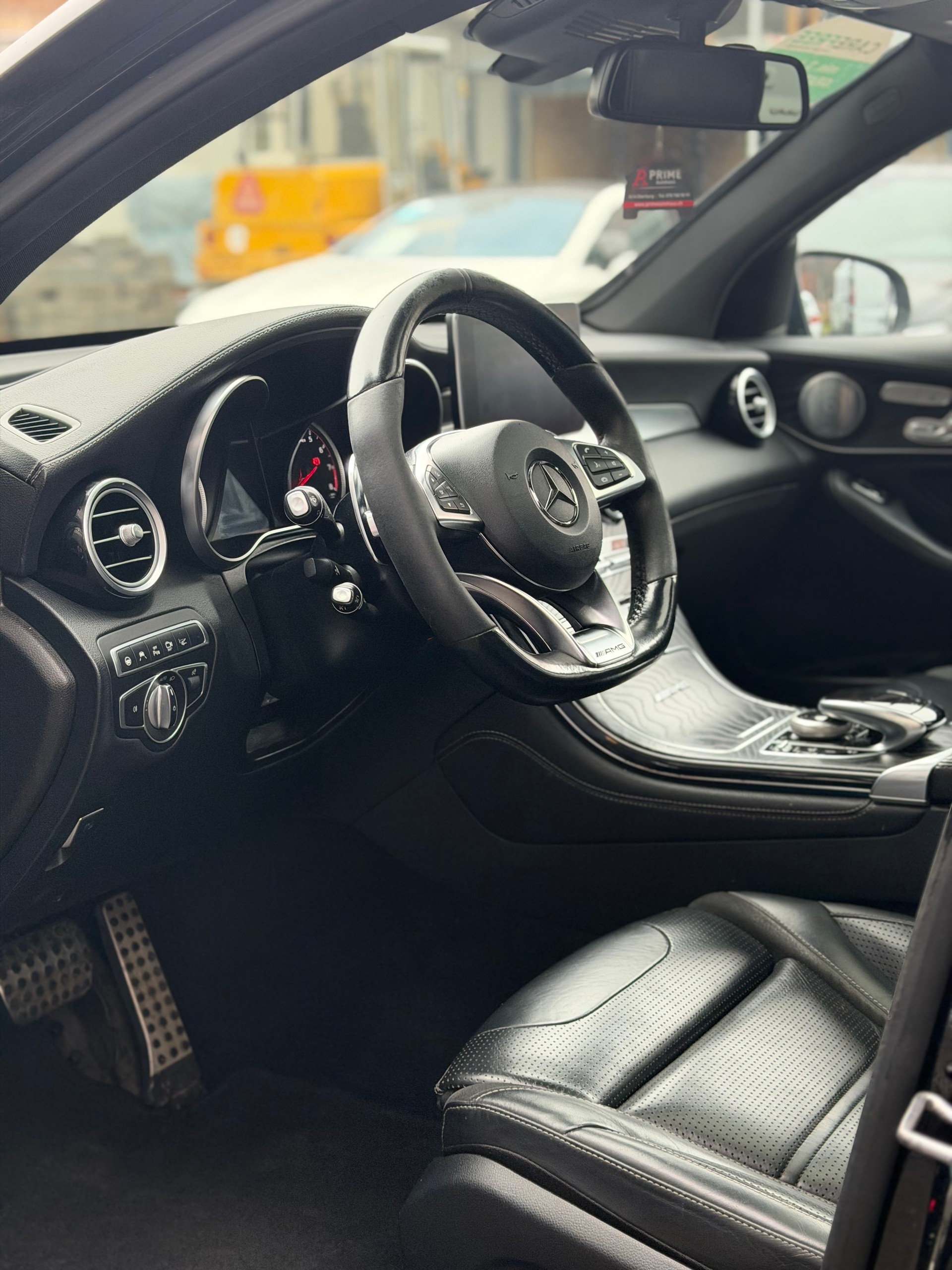 MERCEDES-BENZ GLC Coupé 63 S AMG 4Matic+ 9G-Tronic-image-5