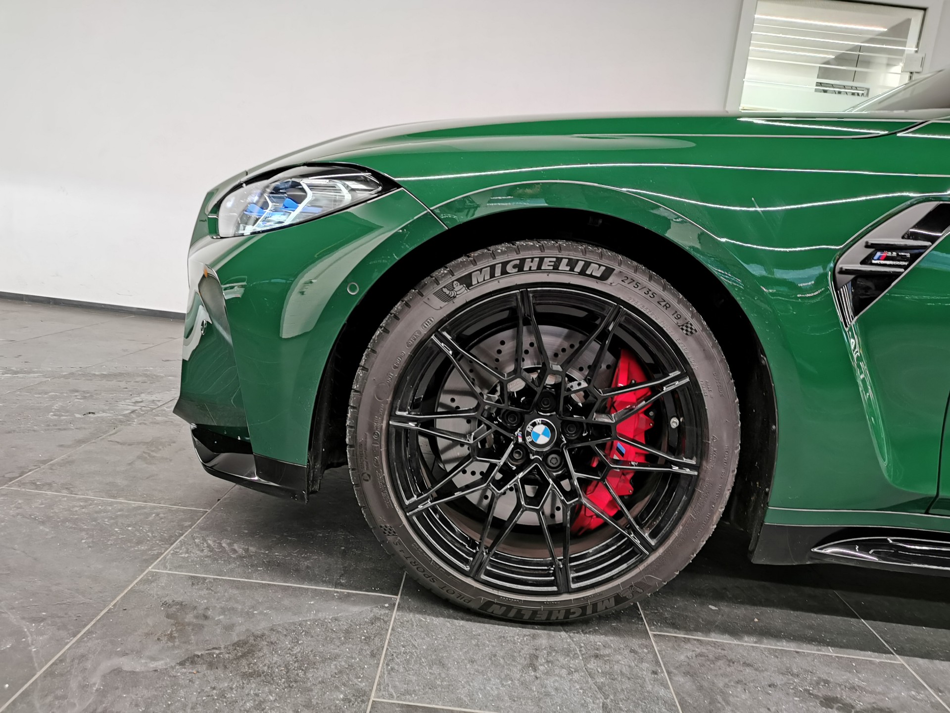 BMW M3 Touring xDrive Competition M IRISH GREEN PORSCHE GRÜN HARMAN KARDON 1. HD. CH-AUTO GRATISSERVICE INDIVIDUAL-image-13