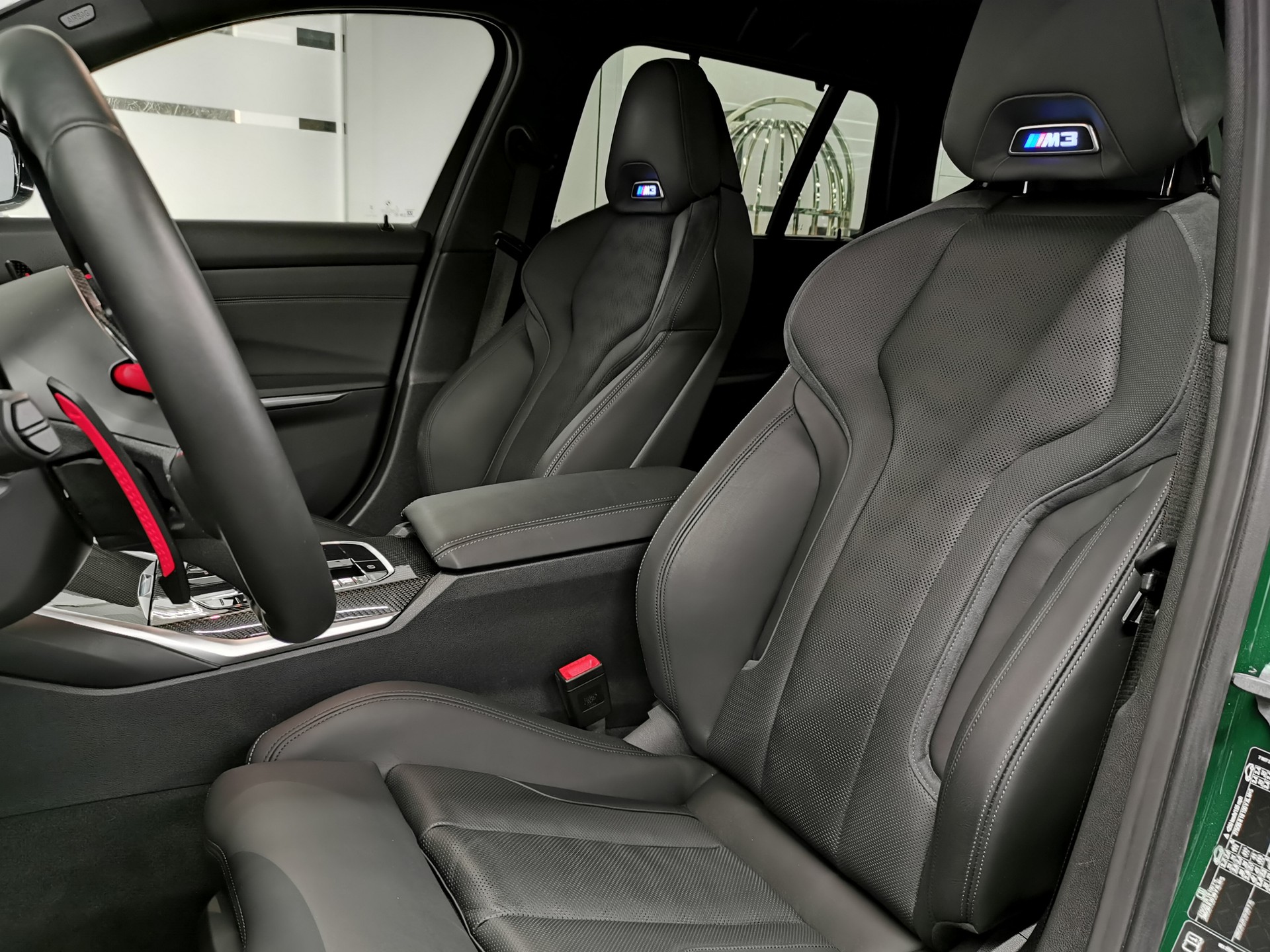 BMW M3 Touring xDrive Competition M IRISH GREEN PORSCHE GRÜN HARMAN KARDON 1. HD. CH-AUTO GRATISSERVICE INDIVIDUAL-image-8