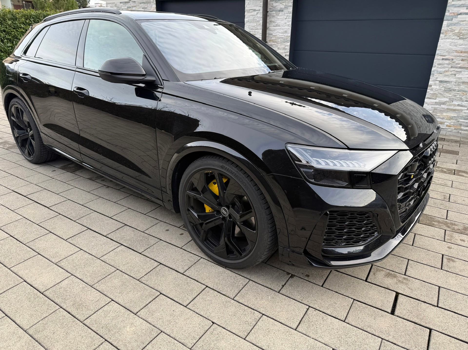 AUDI RSQ8 quattro tiptronic