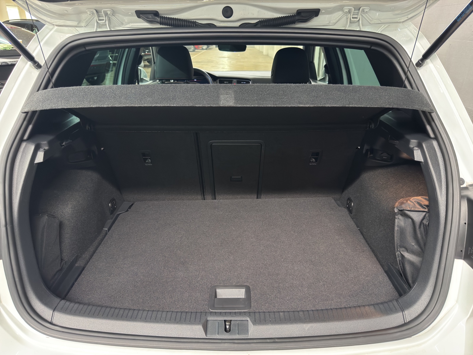 VW Golf VII 2.0 TSI 230 GTI DSG-image-10