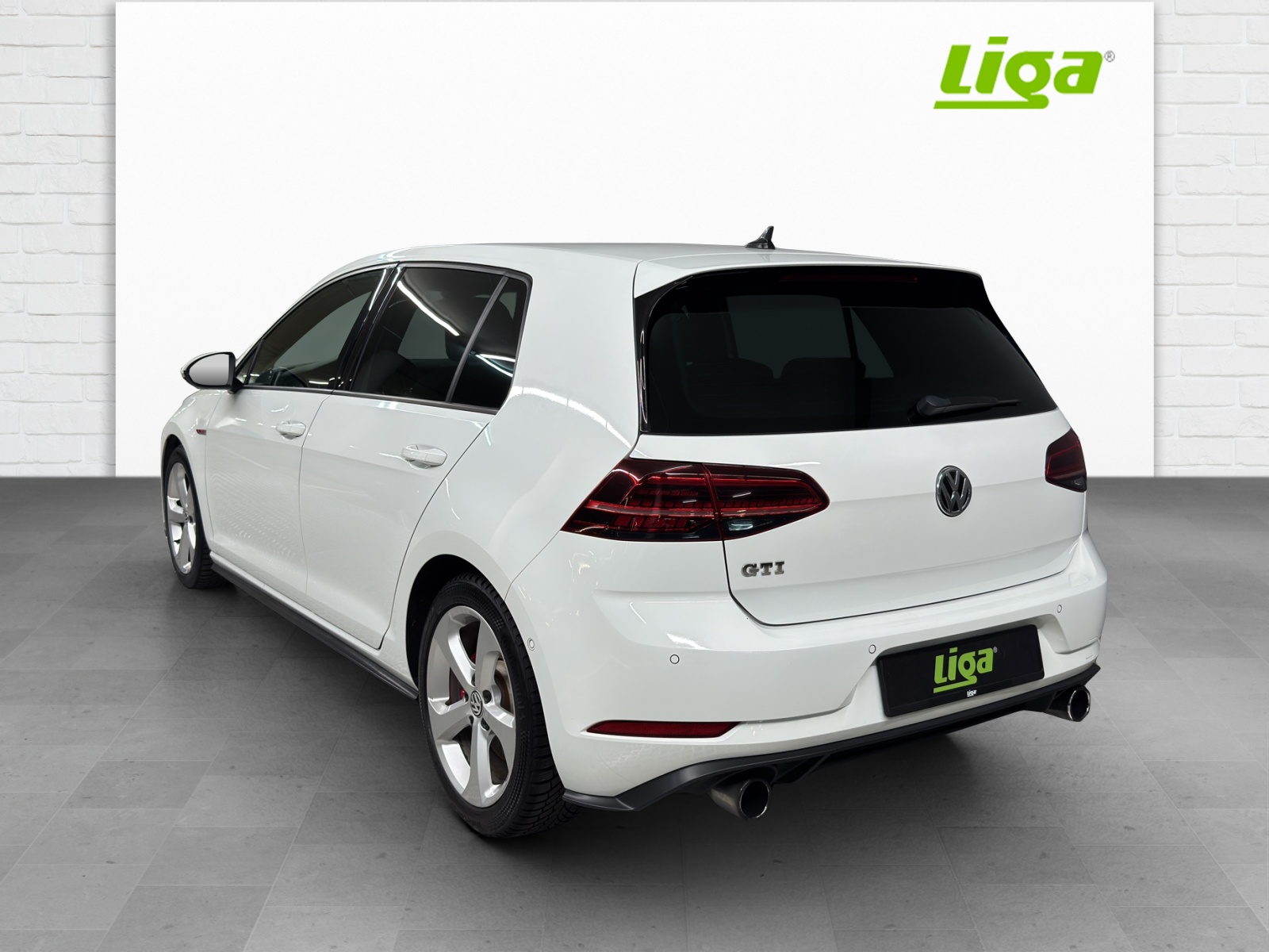 VW Golf VII 2.0 TSI 230 GTI DSG-image-3