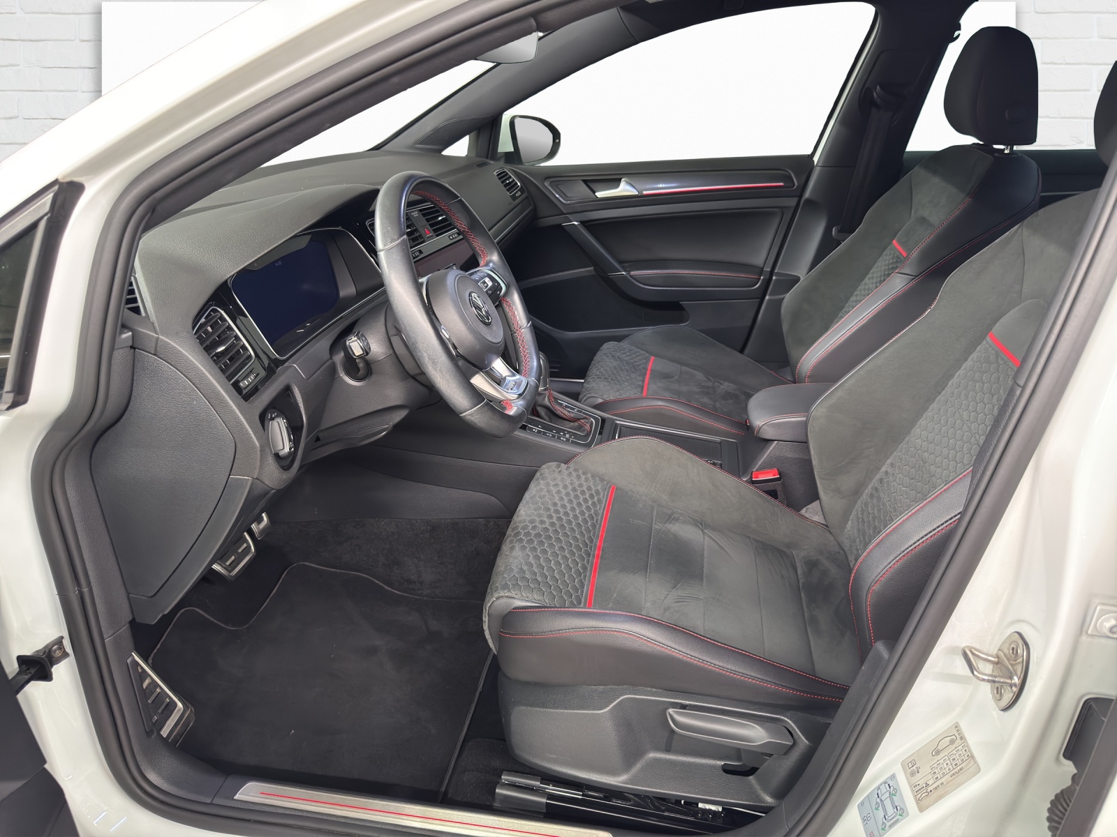 VW Golf VII 2.0 TSI 230 GTI DSG-image-6