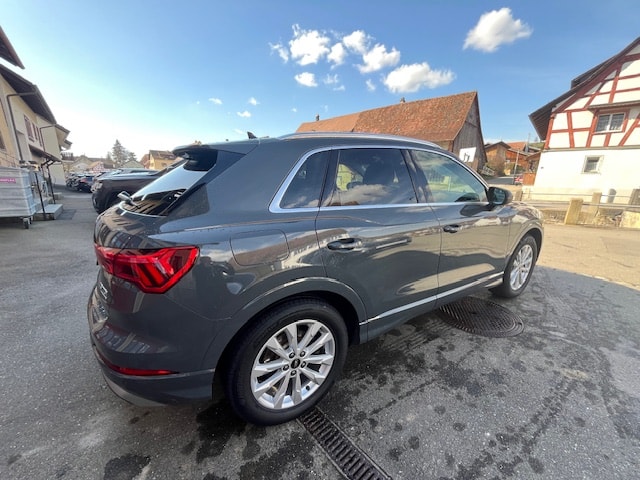 AUDI Q3 2.0 40 TDI Advanced quattro S-Tronic-showroom-element-2