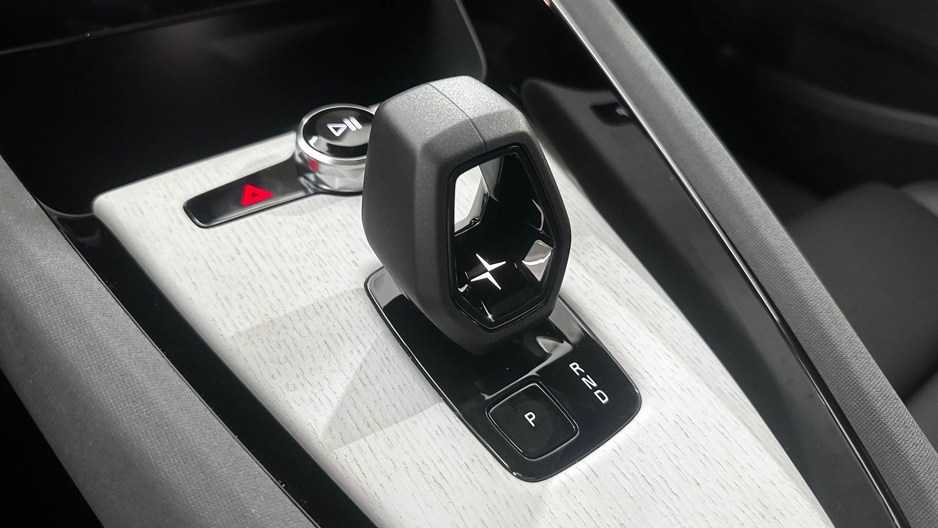 POLESTAR 2 Long Range Dual Motor Perfor-image-10