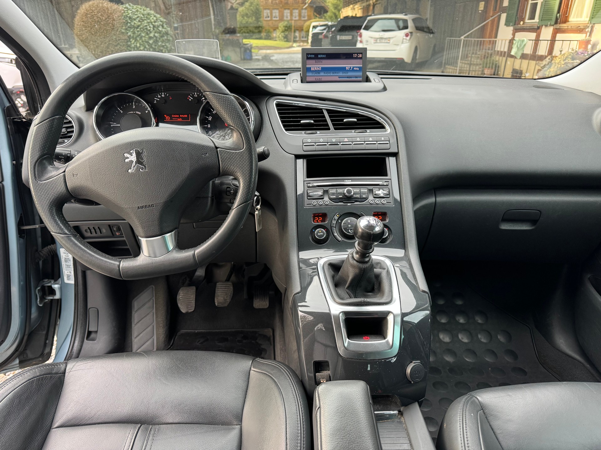 PEUGEOT 5008 2.0 HDI Sport Pack 7 Sitze-image-7