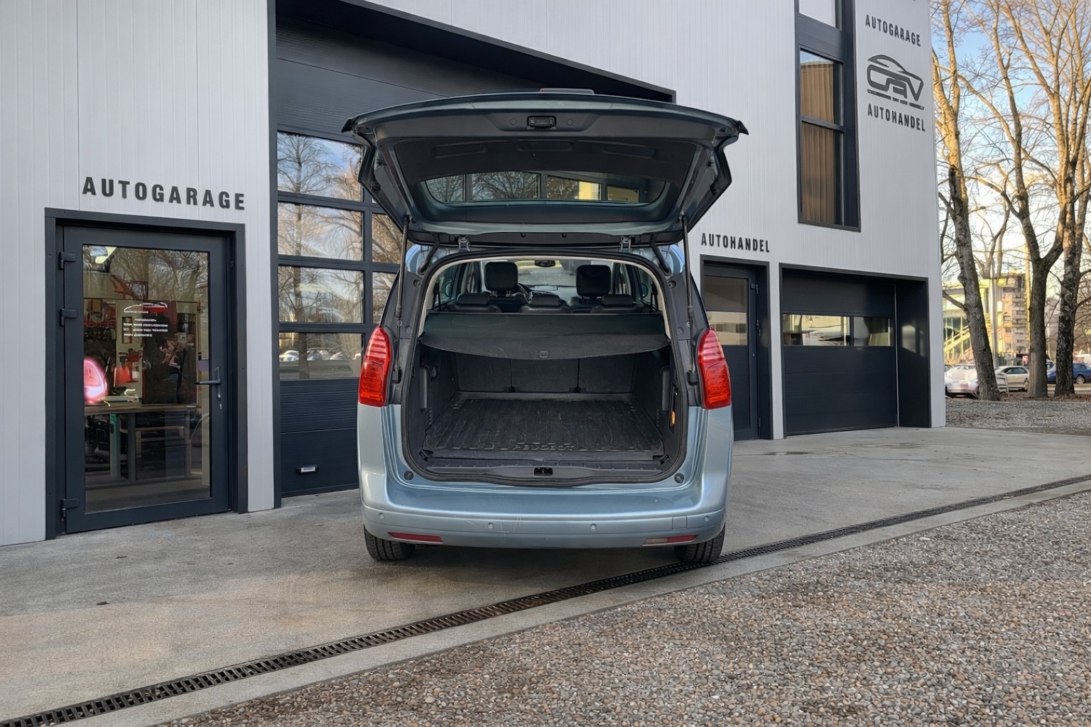 PEUGEOT 5008 2.0 HDI Sport Pack 7 Sitze-image-4