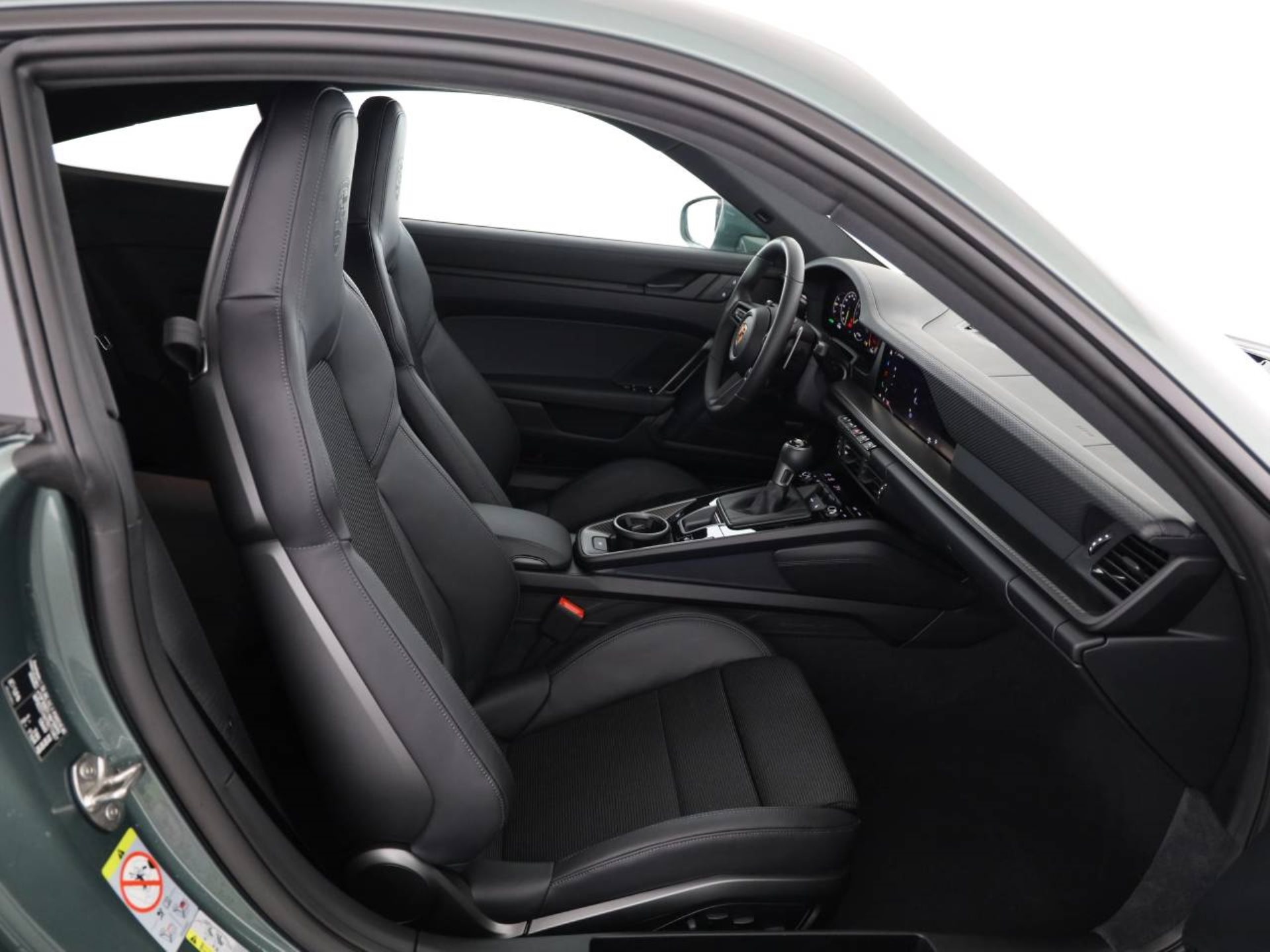 PORSCHE 911 GT3 mit Touring-Paket-image-15