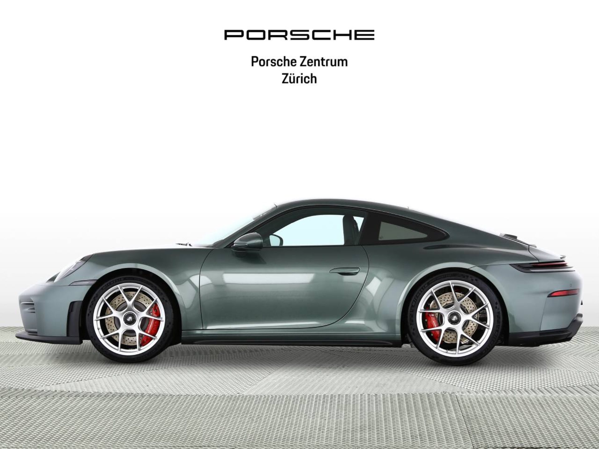PORSCHE 911 GT3 mit Touring-Paket-showroom-element-1