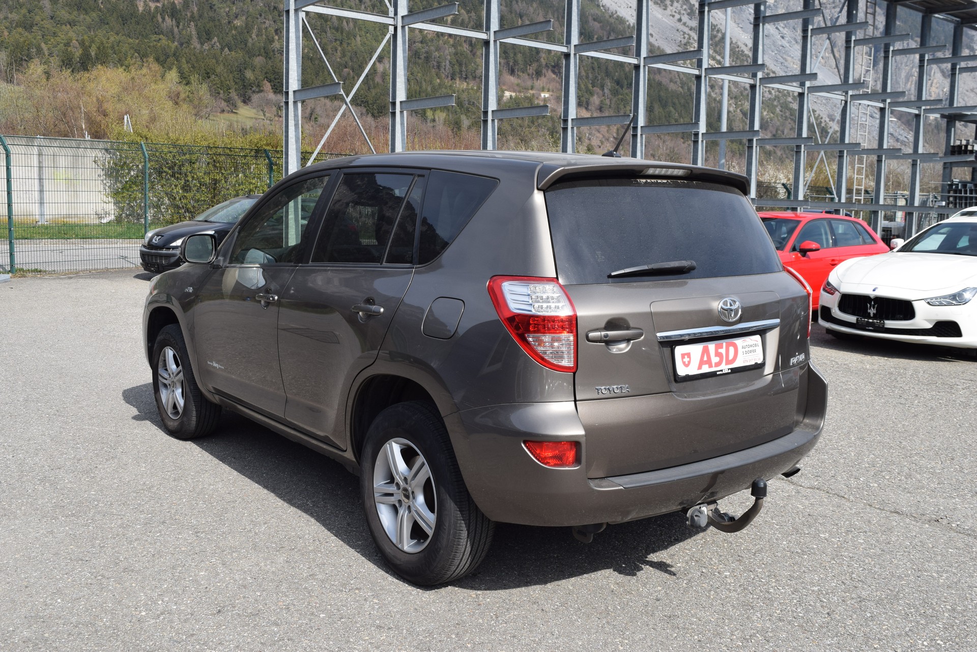 TOYOTA RAV-4 2.2D-CAT Style AT-image-4