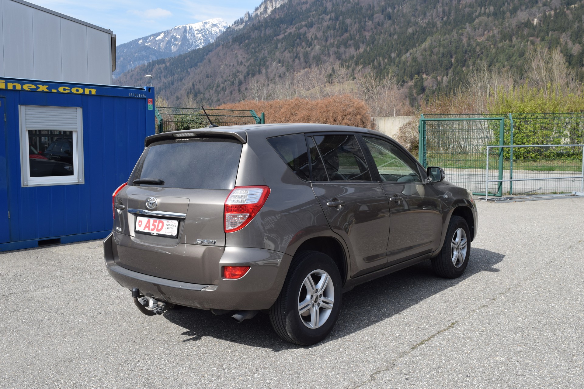 TOYOTA RAV-4 2.2D-CAT Style AT-image-7