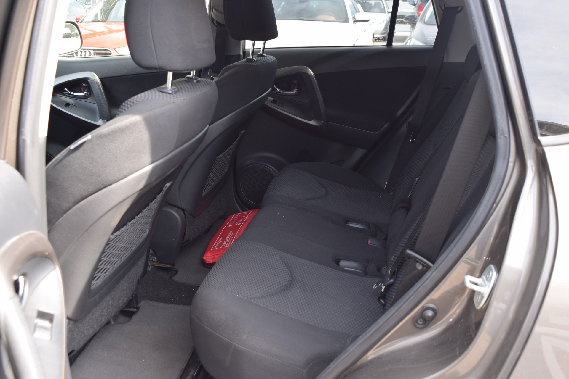 TOYOTA RAV-4 2.2D-CAT Style AT-image-14