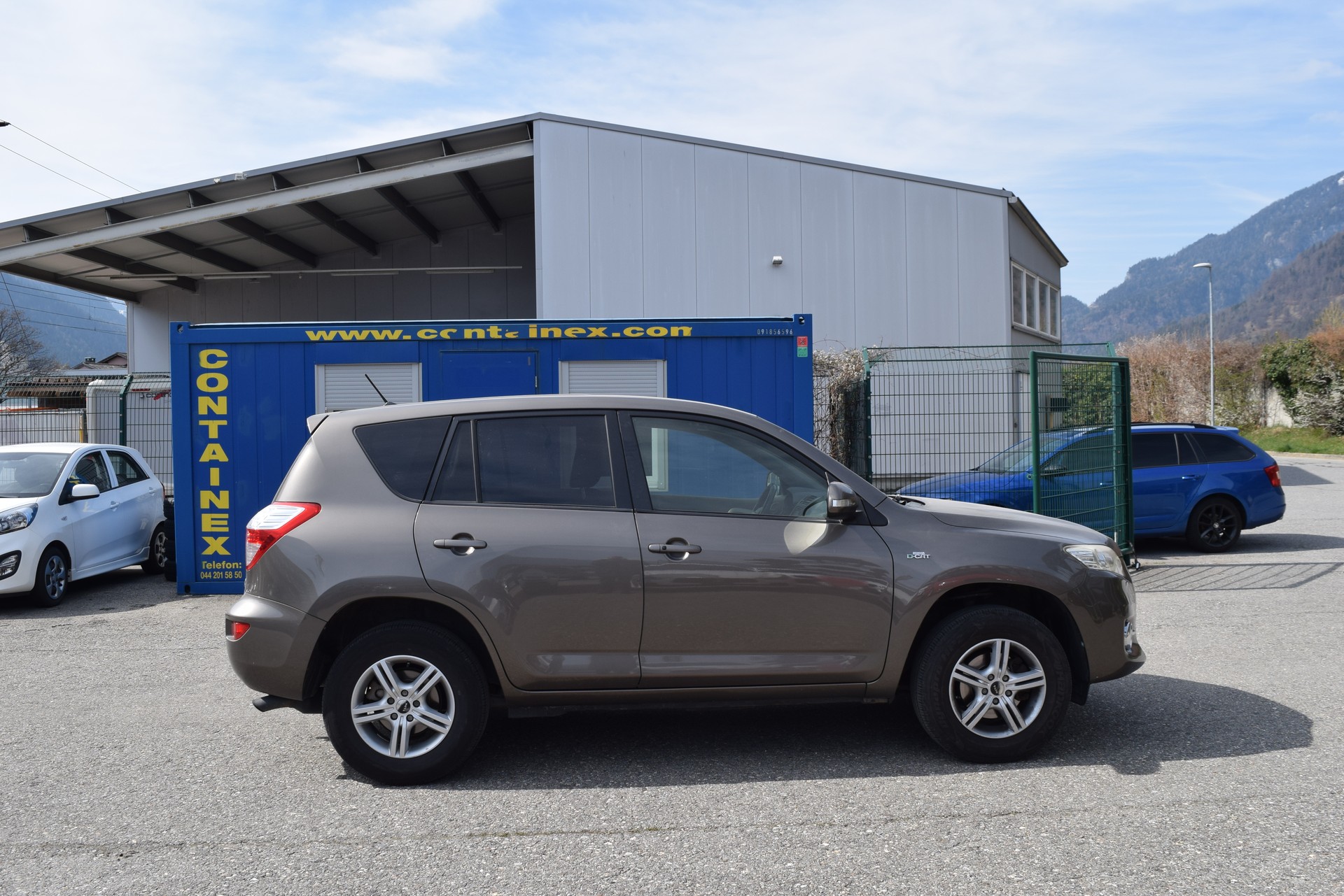 TOYOTA RAV-4 2.2D-CAT Style AT-image-8