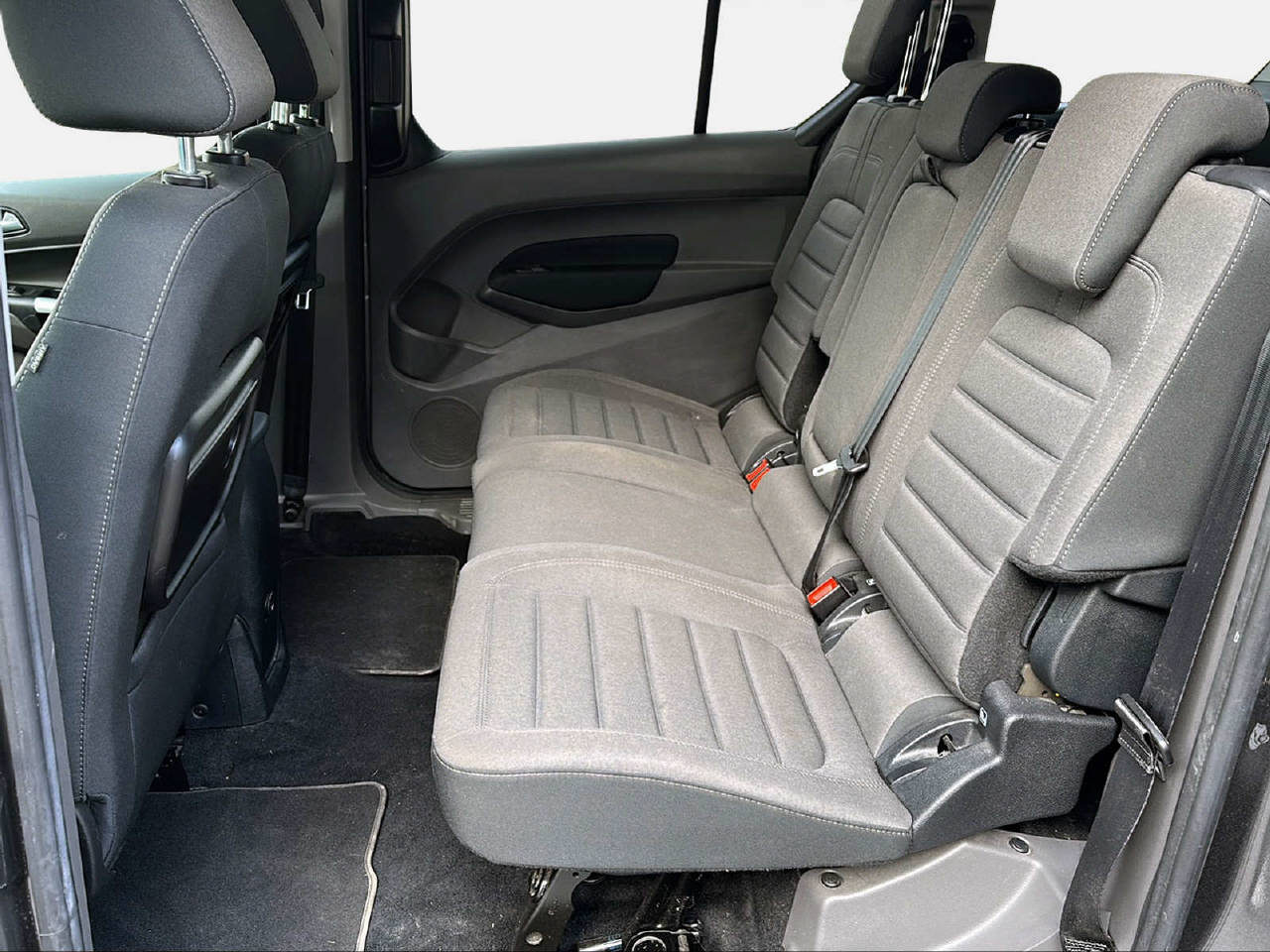 FORD TOURNEO CONNECT Grand 1.5 EcoBlue 120 Titanium-image-4