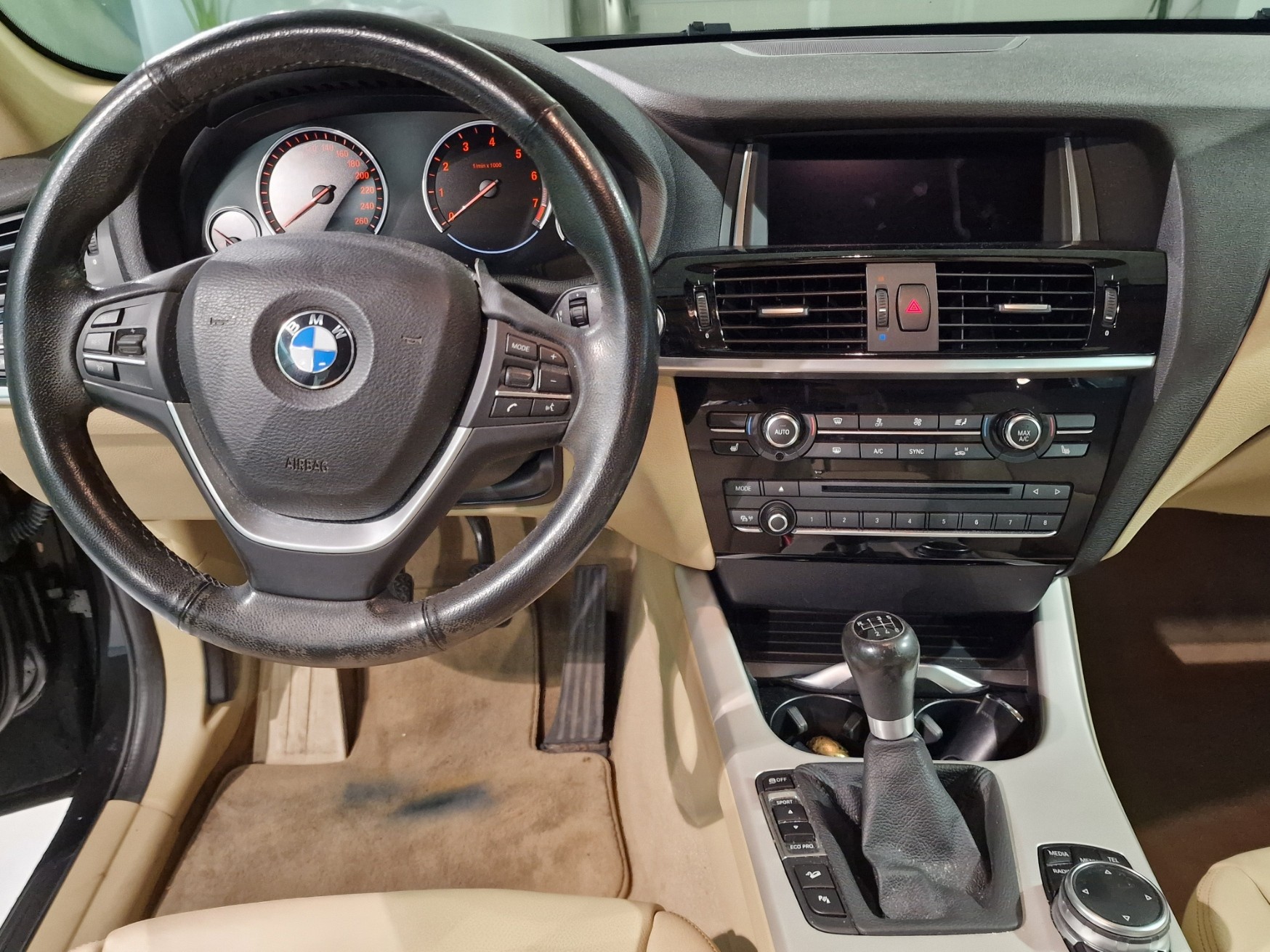 BMW X3 xDrive 20i-image-10