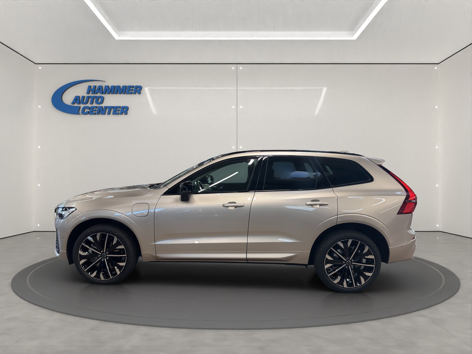 VOLVO XC60 2.0 T6 TE Ultra Dark eAWD-image-1