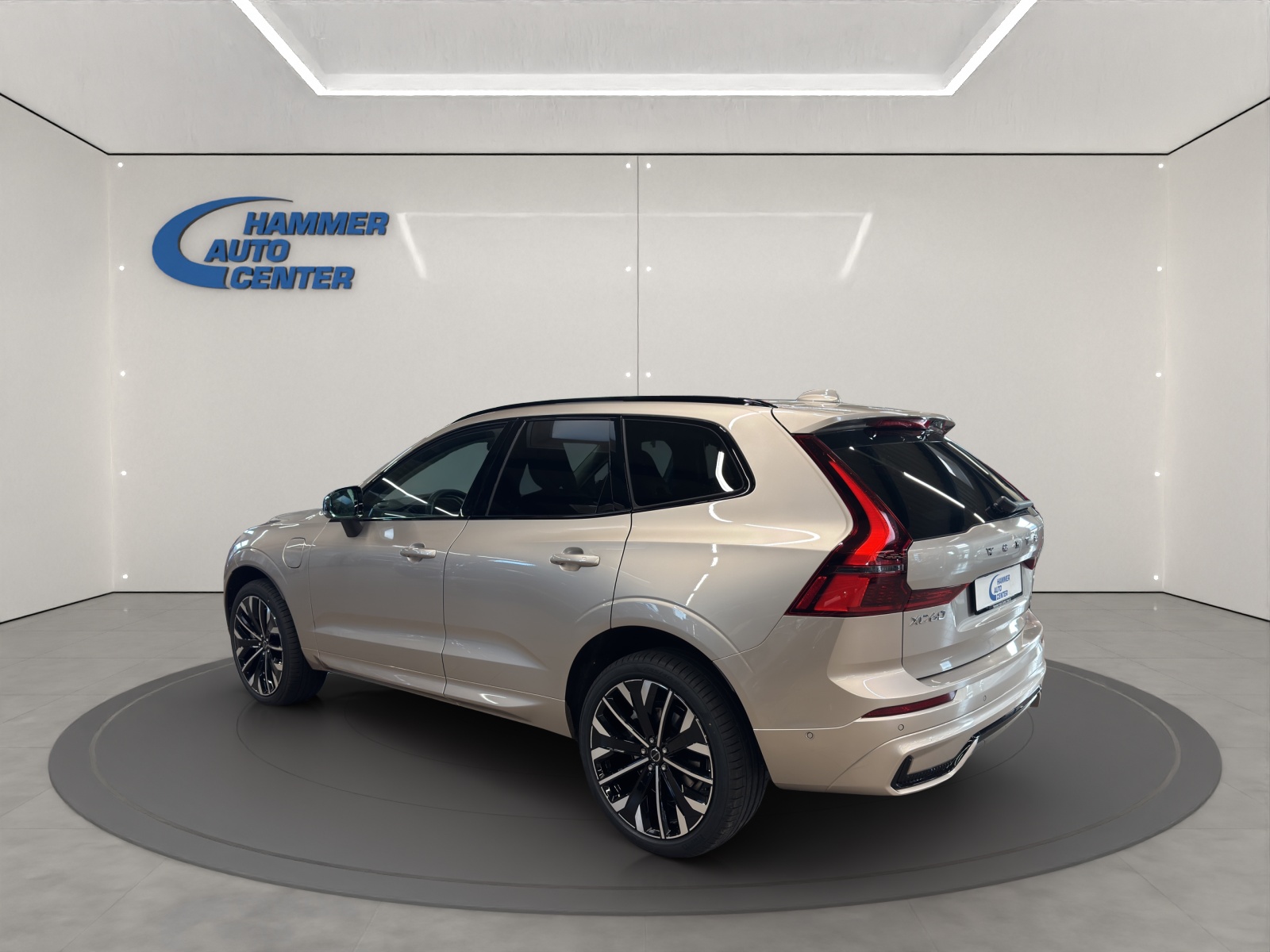 VOLVO XC60 2.0 T6 TE Ultra Dark eAWD-image-2
