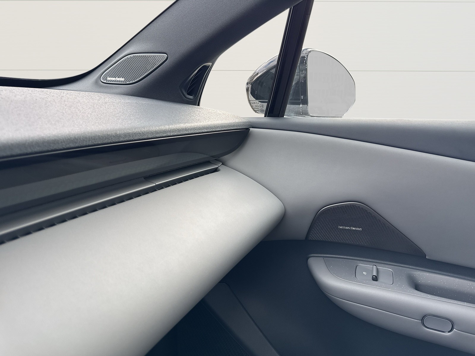 LYNK & CO 02 More-image-15