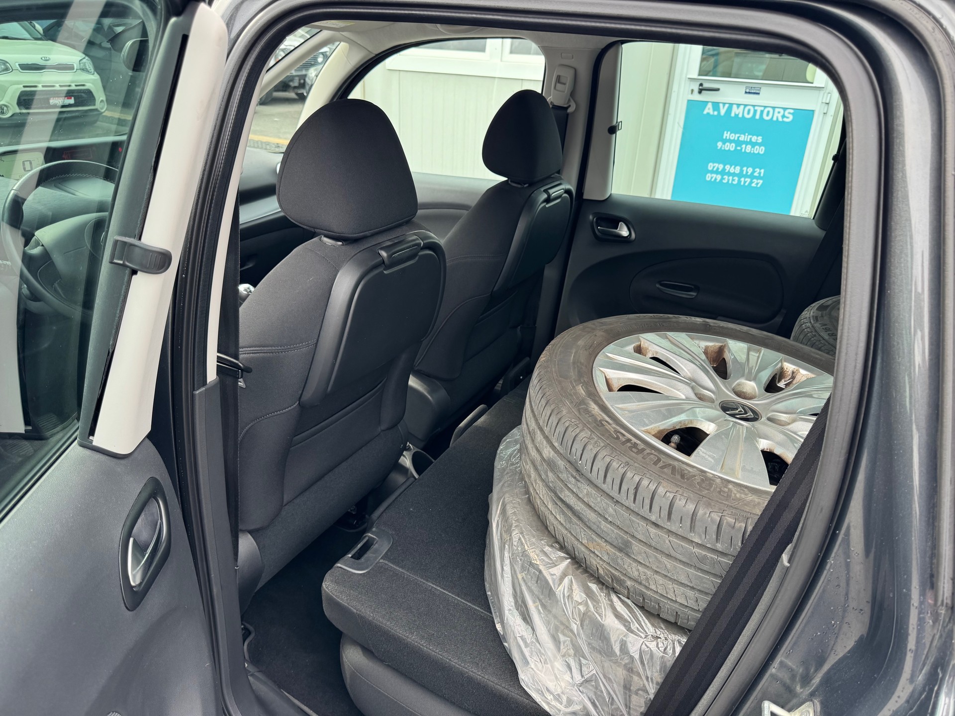 CITROEN C3 Picasso 1.2 Pure Tech Feel Edition-image-9