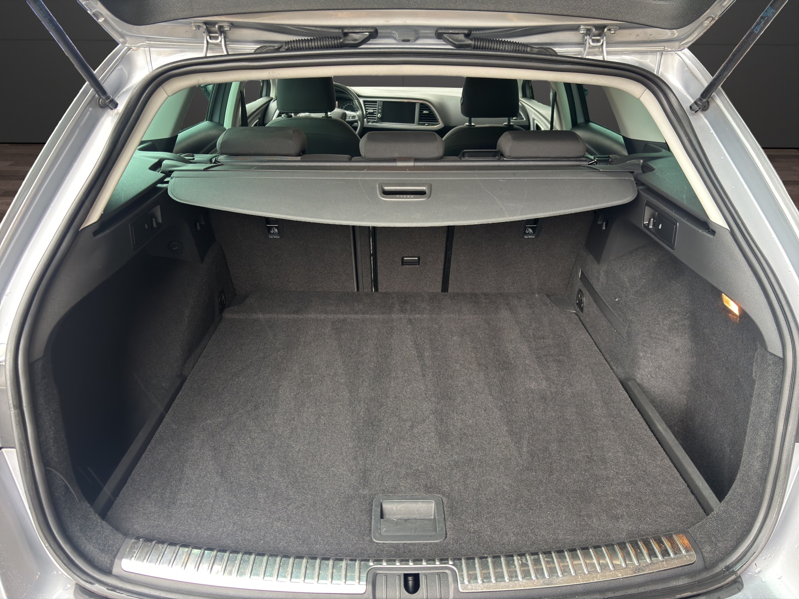 SEAT Leon ST 1.6 TDI CR Style-image-12