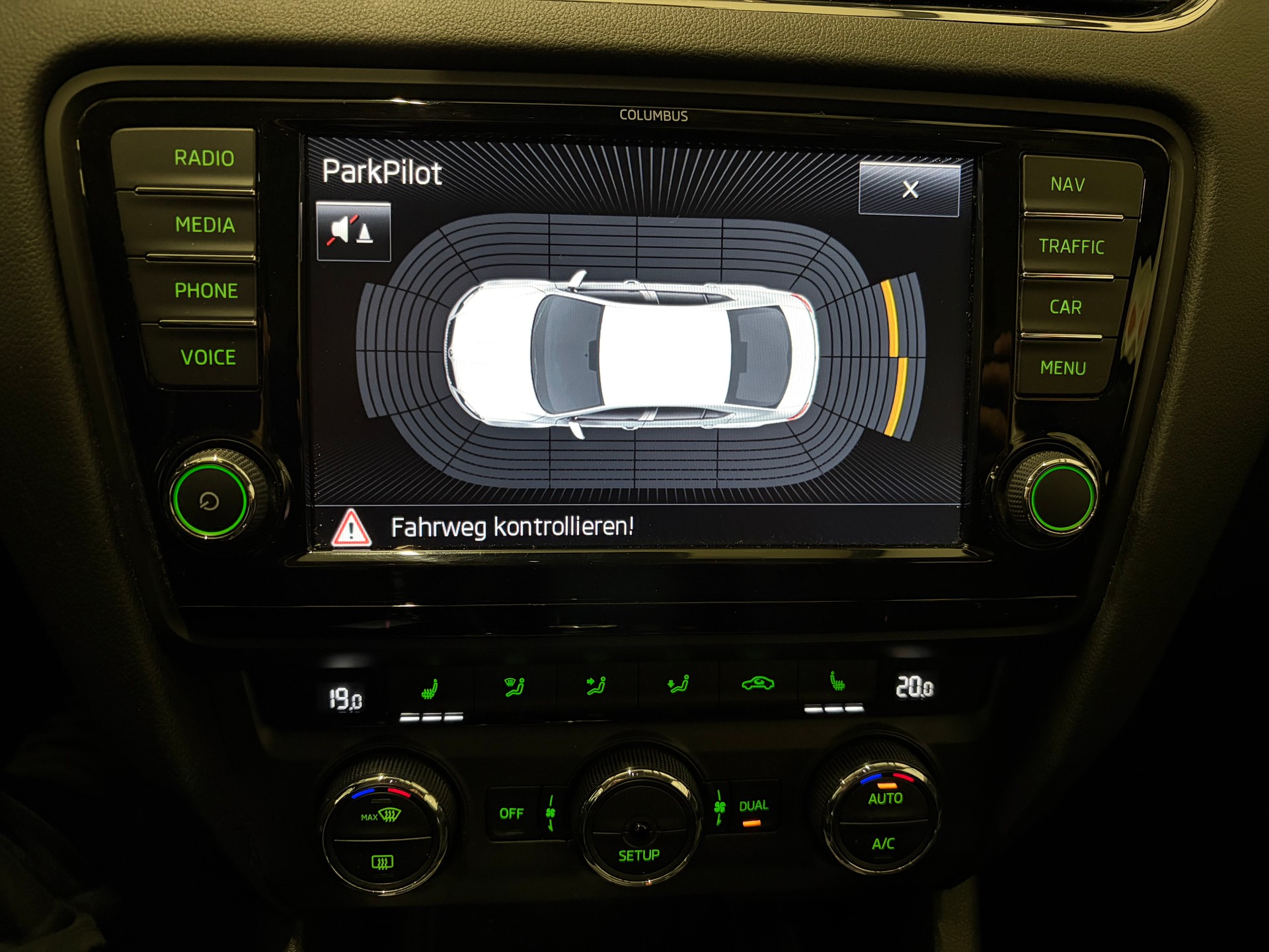 SKODA Octavia 2.0 TDI Elegance DSG-image-7