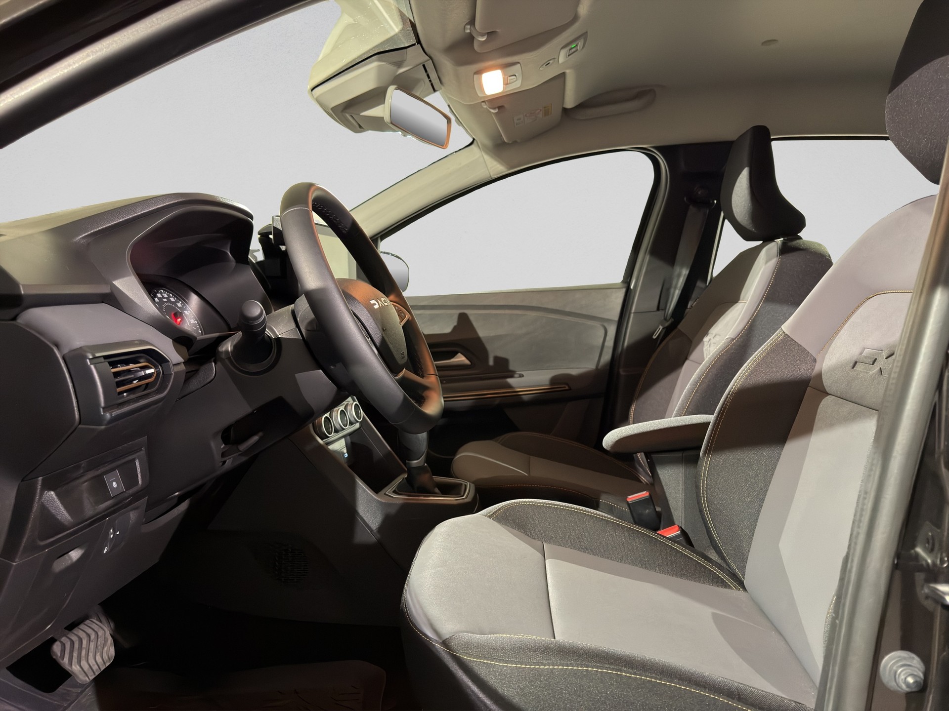 DACIA Sandero Stepway TCe 90 Extreme+ CVT-image-8