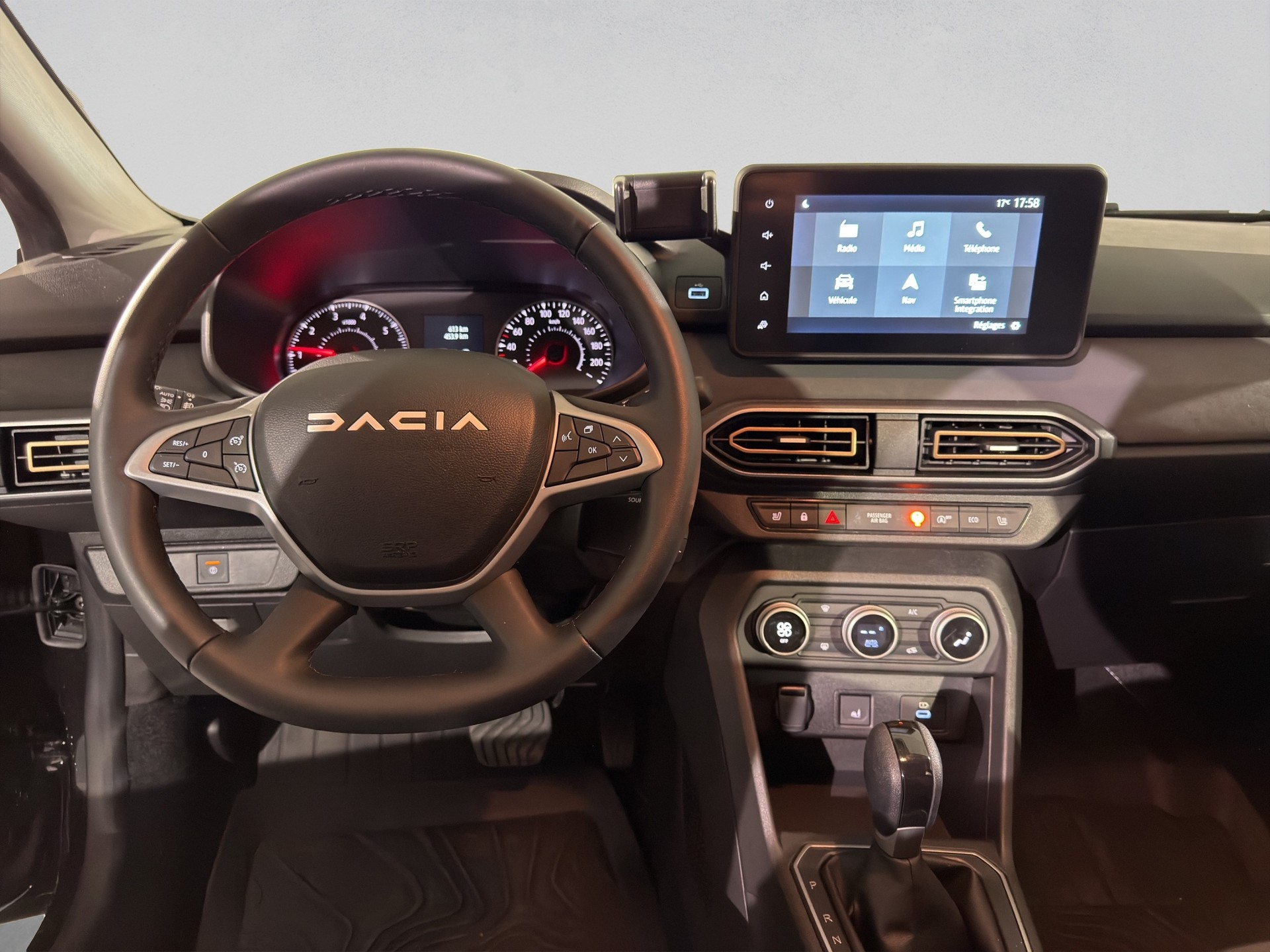 DACIA Sandero Stepway TCe 90 Extreme+ CVT-image-13