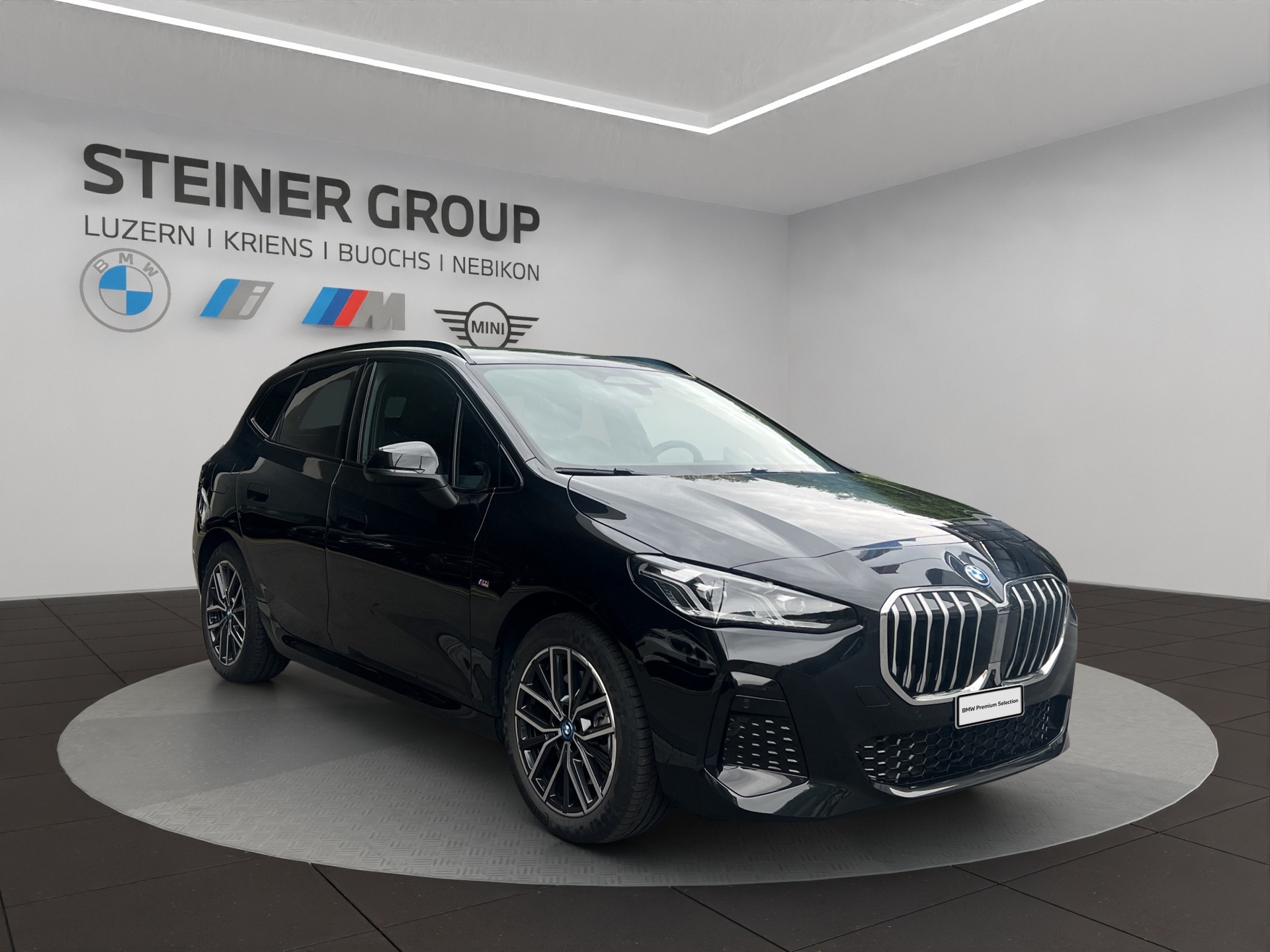 BMW 230e xDrive Active Tourer M Sport-image-3