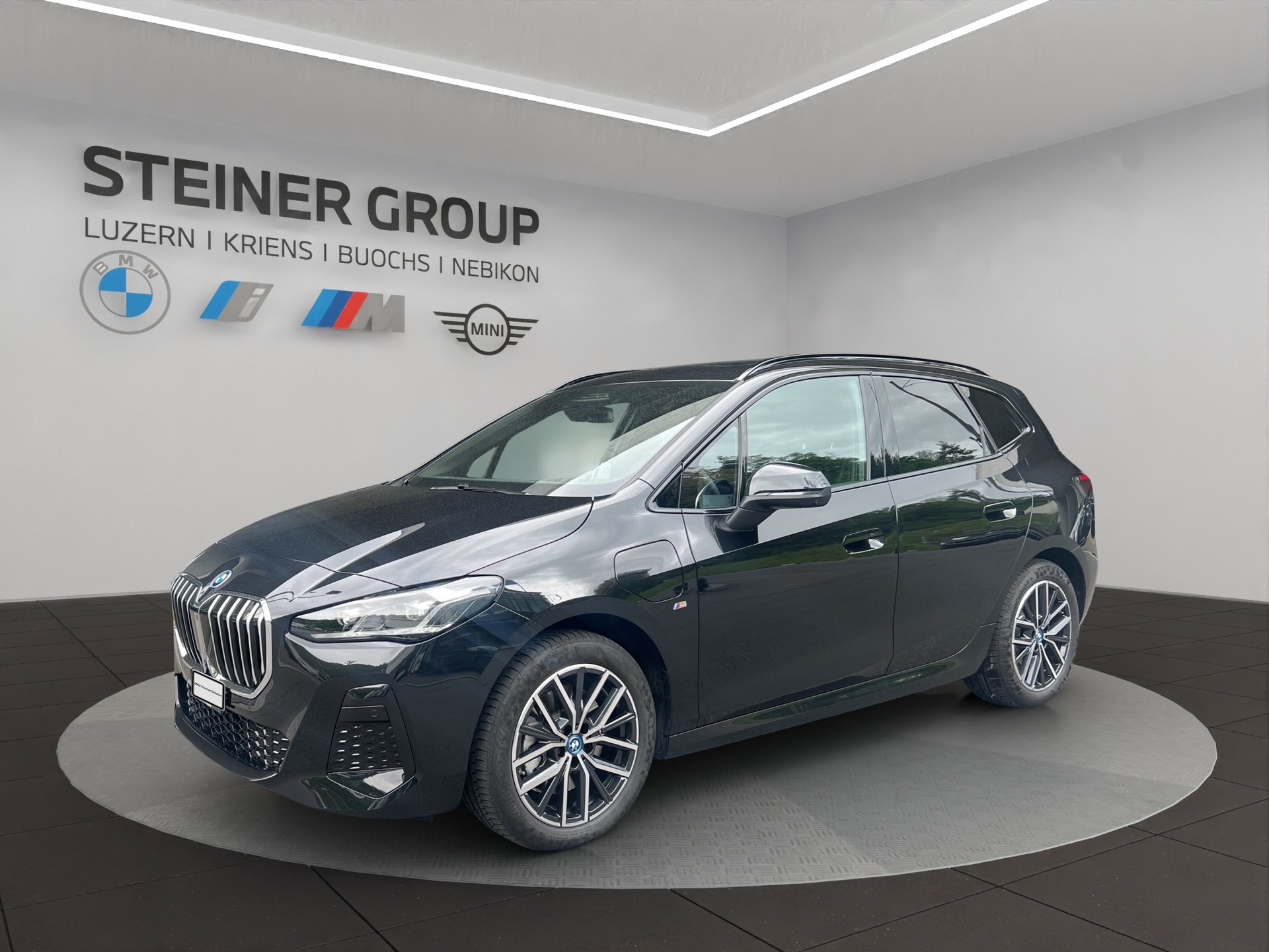 BMW 230e xDrive Active Tourer M Sport-image-0