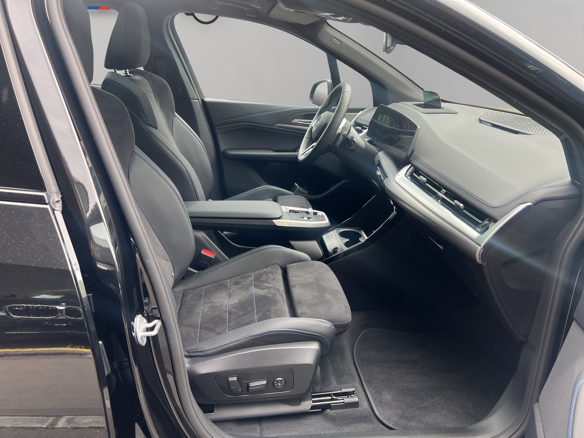 BMW 230e xDrive Active Tourer M Sport-image-21