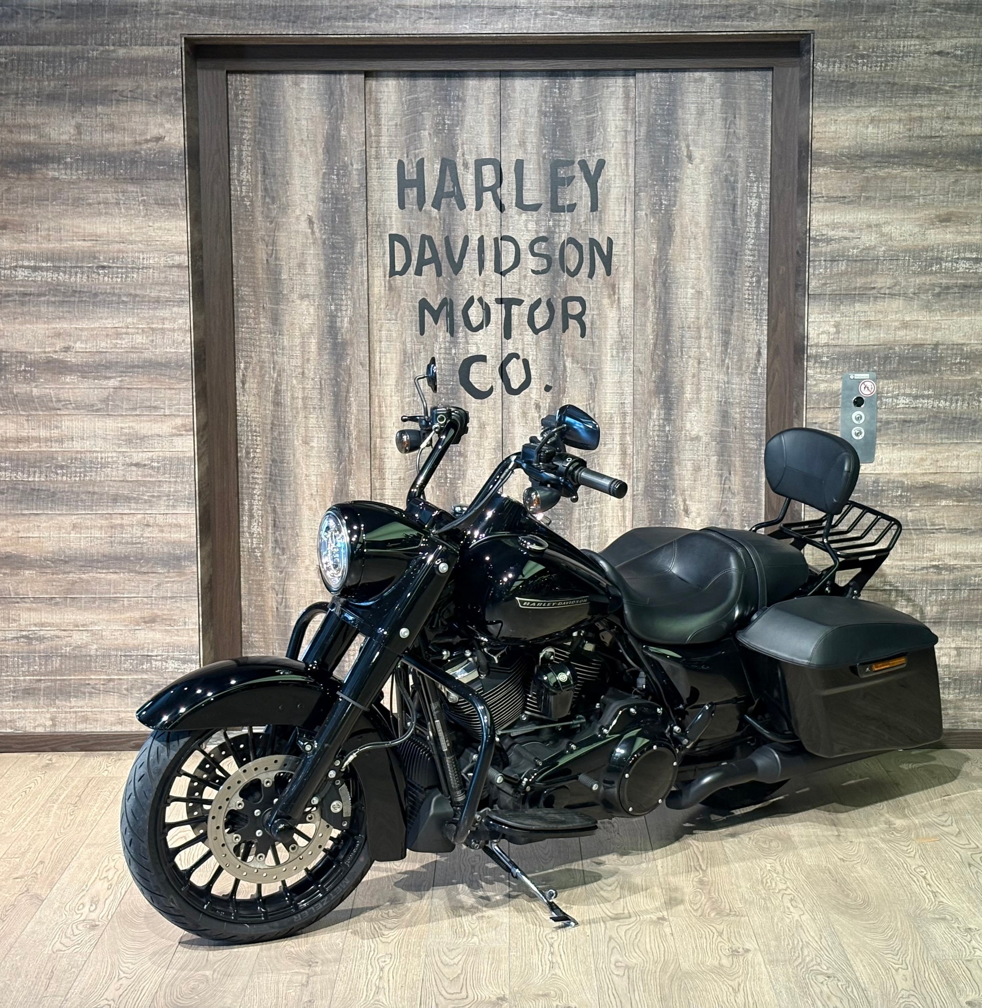 HARLEY-DAVIDSON FLHRXS Road King Special 107 ABS-showroom-element-2