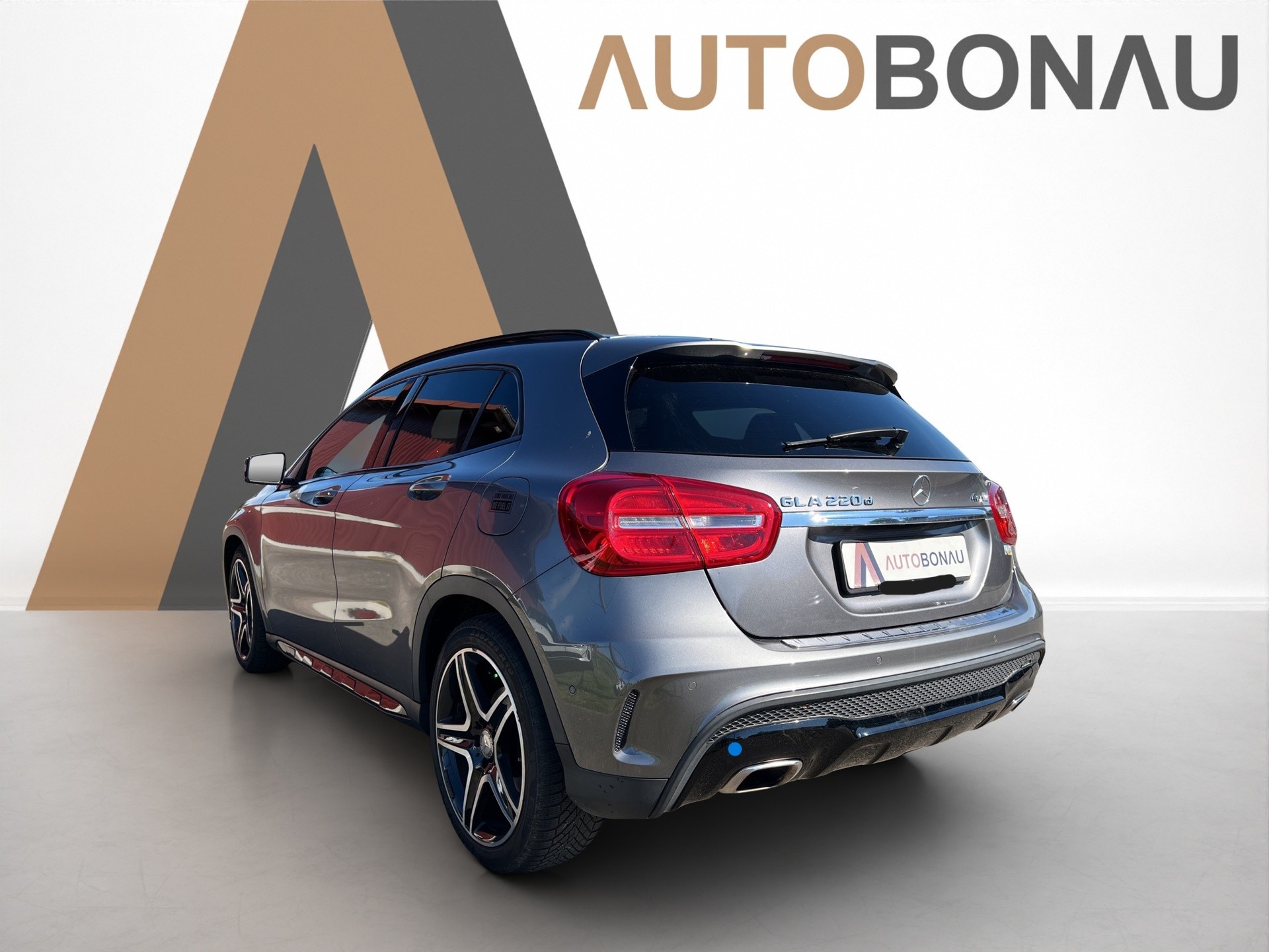 MERCEDES-BENZ GLA 220 d AMG Line 4Matic-showroom-element-2